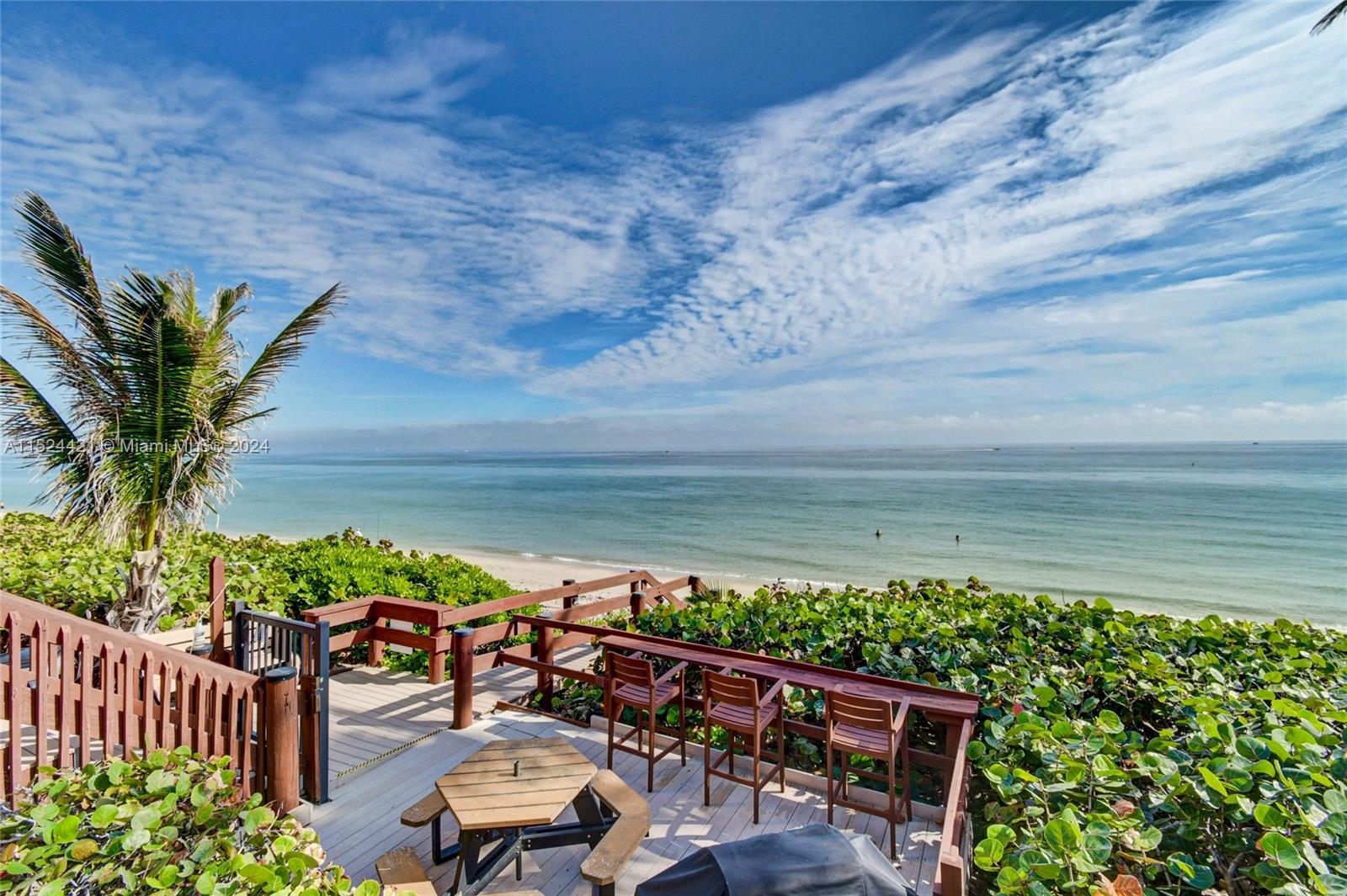 1167 Hillsboro Mile # 208