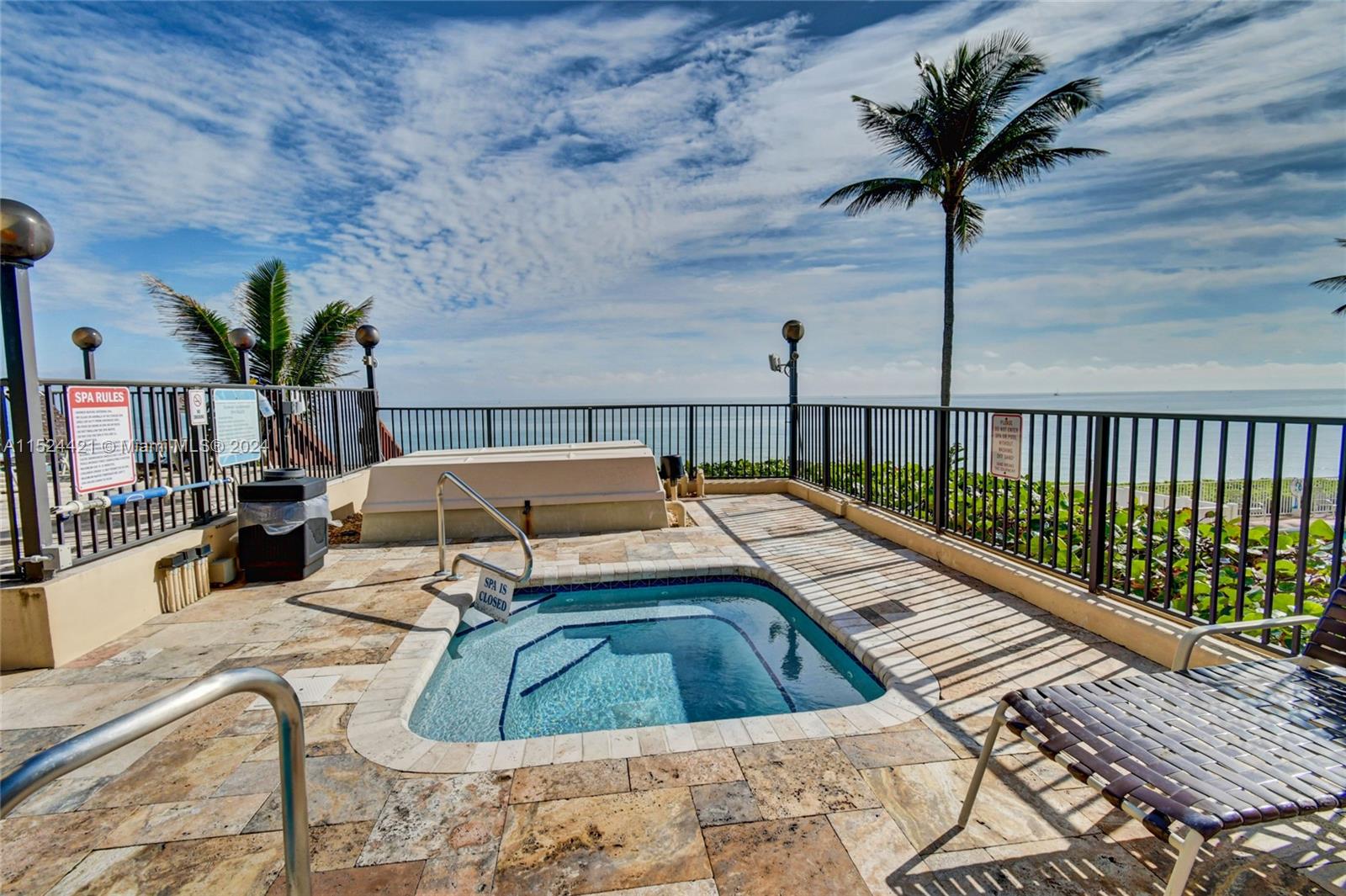 1167 Hillsboro Mile # 208