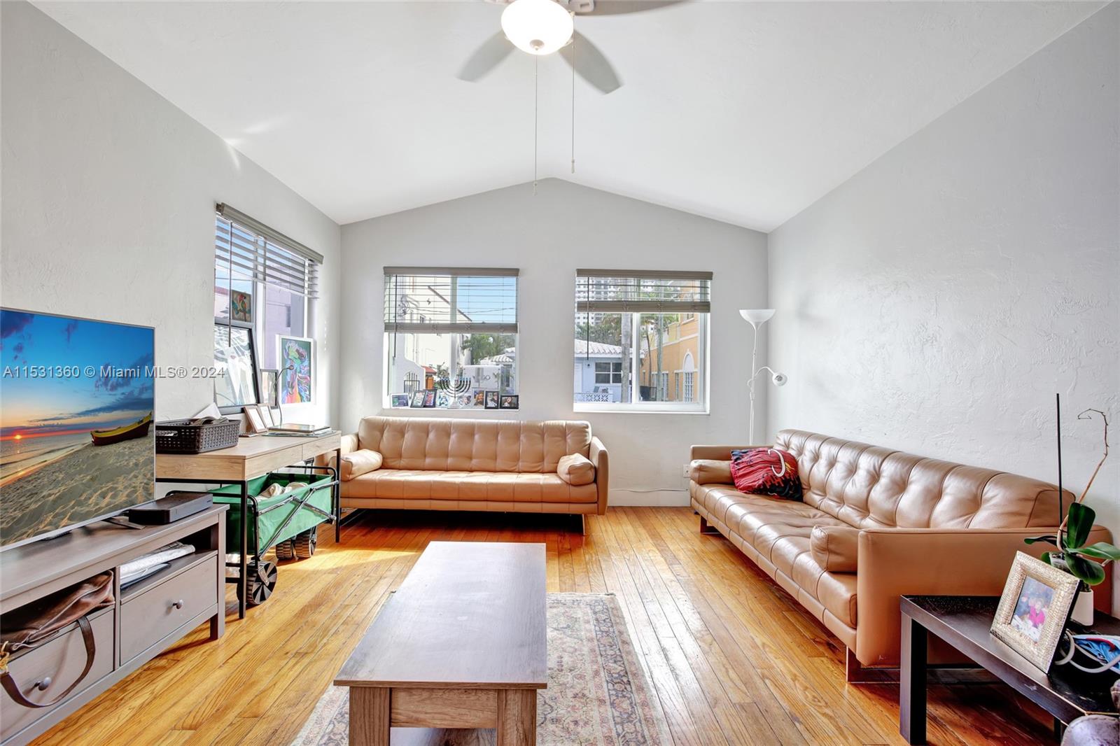 329 Monroe St