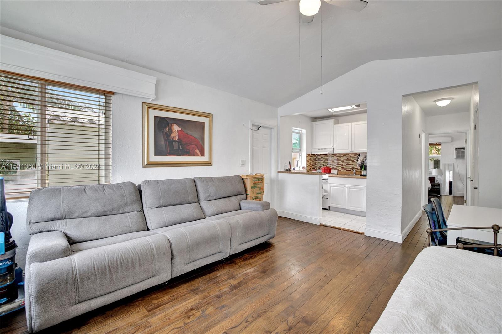 329 Monroe St