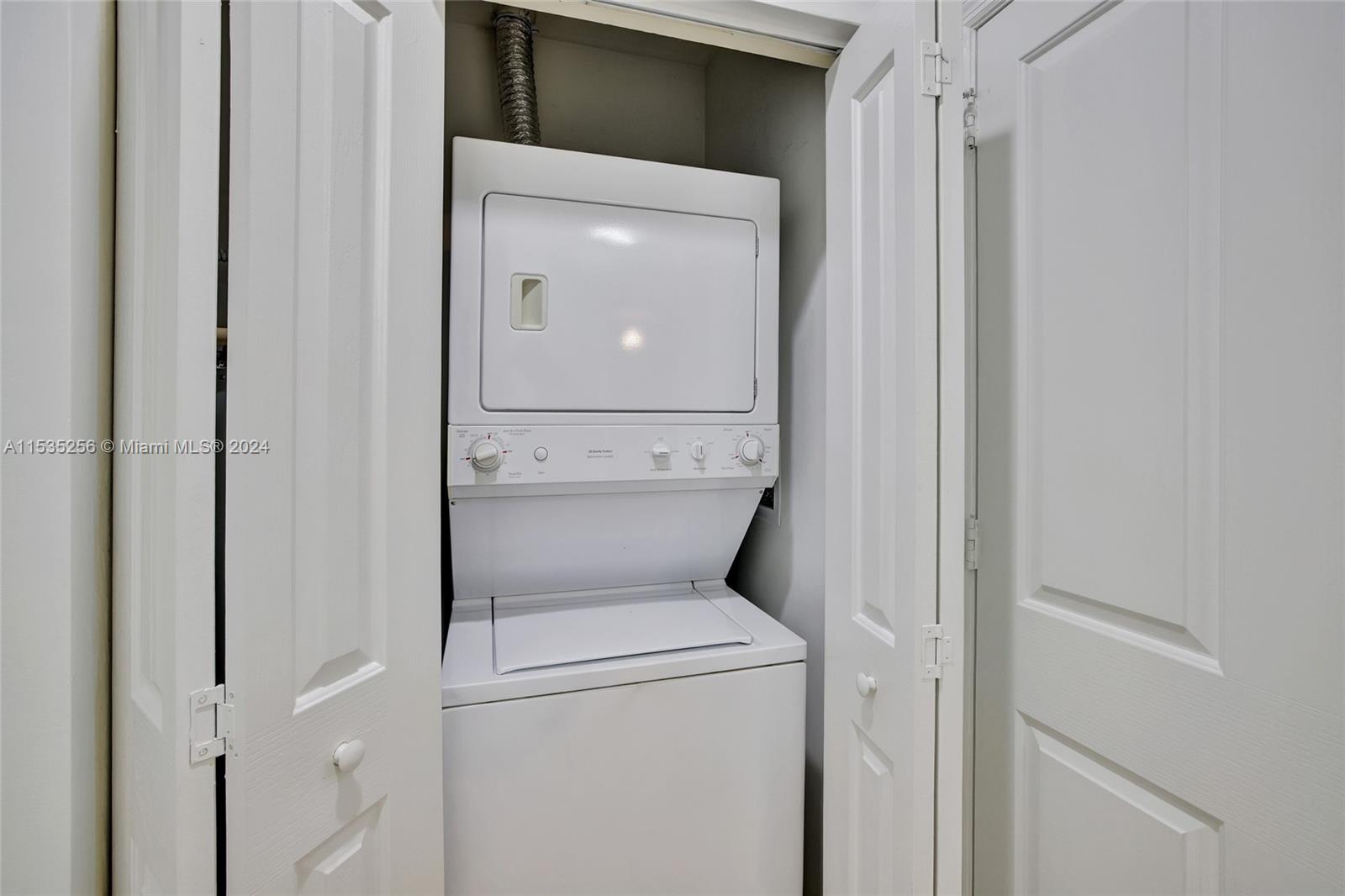 511 SE 5th Ave Unit: PH12 (2512)