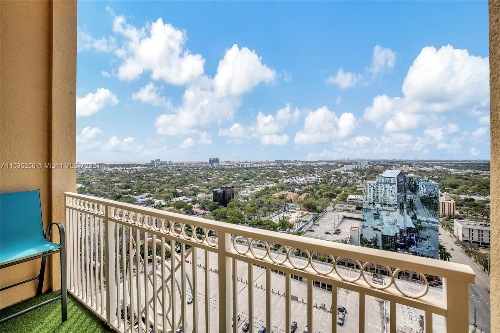 511 SE 5th Ave Unit: PH12 (2512)