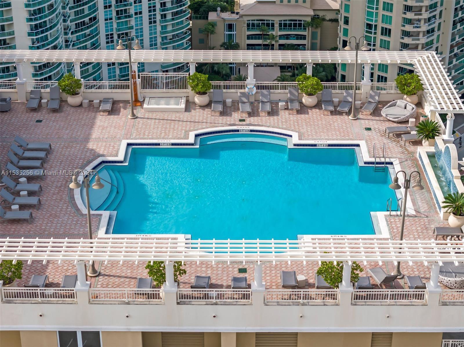 511 SE 5th Ave Unit: PH12 (2512)