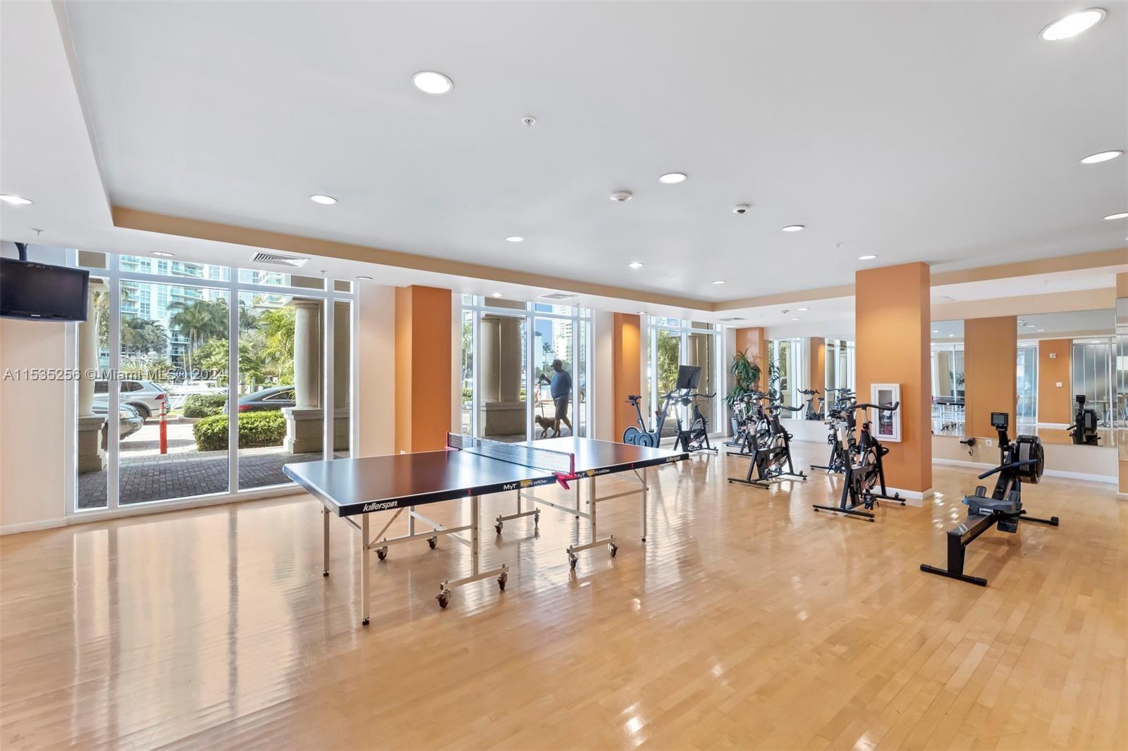 511 SE 5th Ave Unit: PH12 (2512)