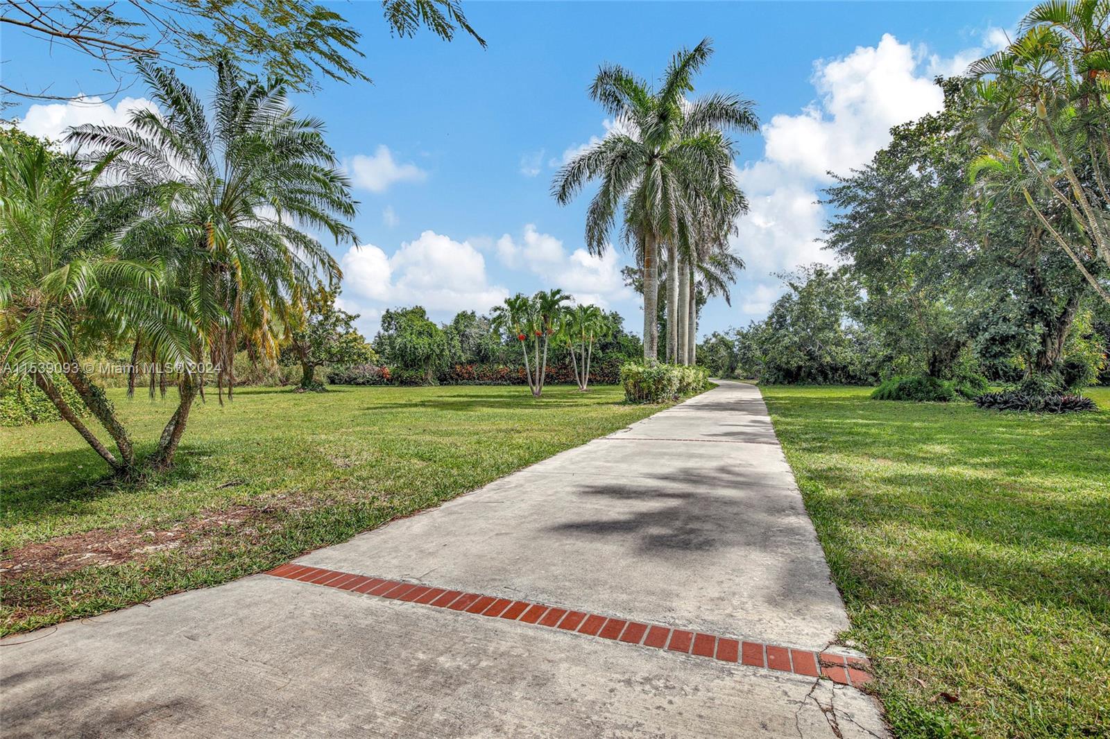 23825 SW 144th Ave