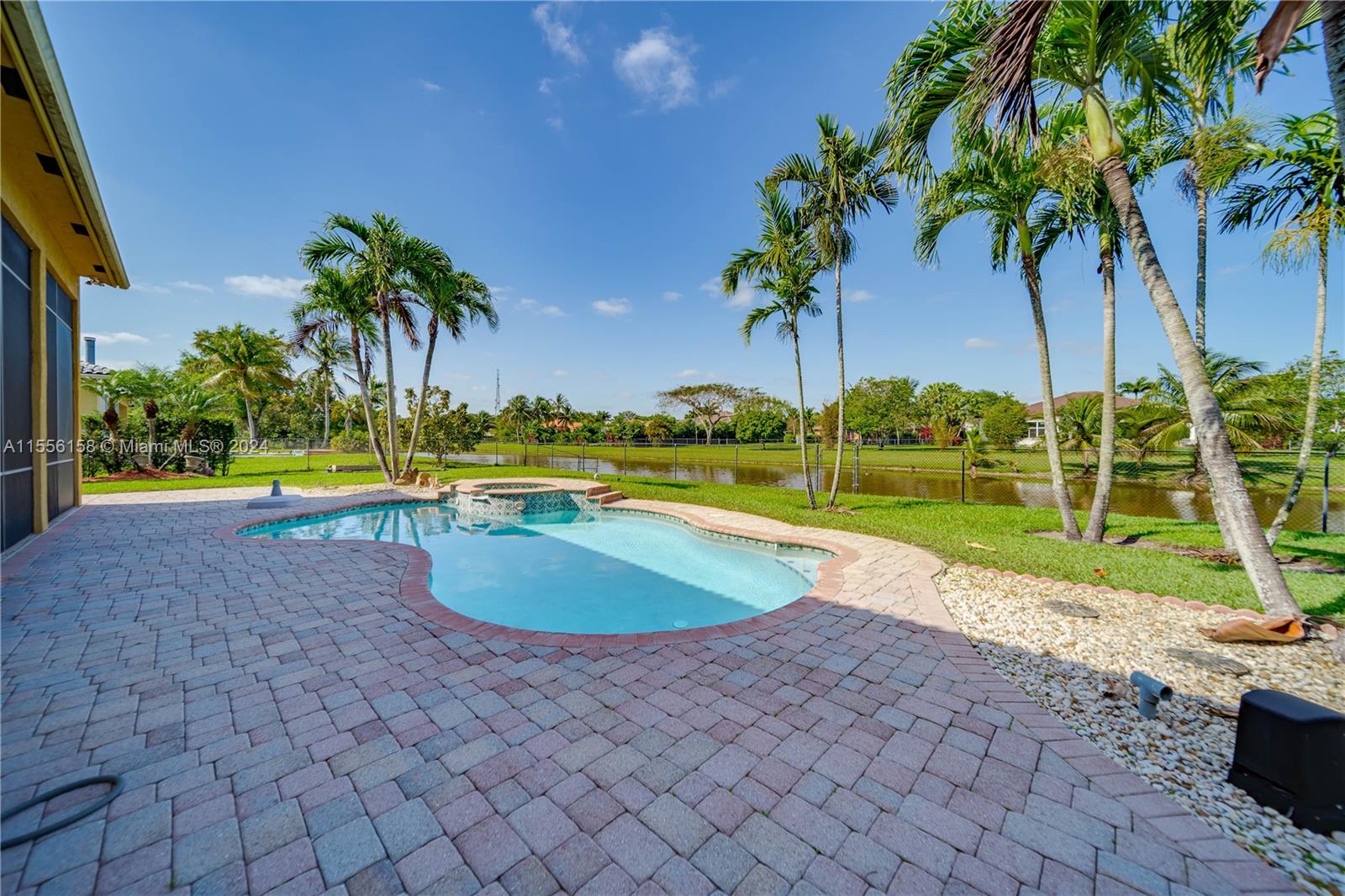 3987 SW 140th Ave