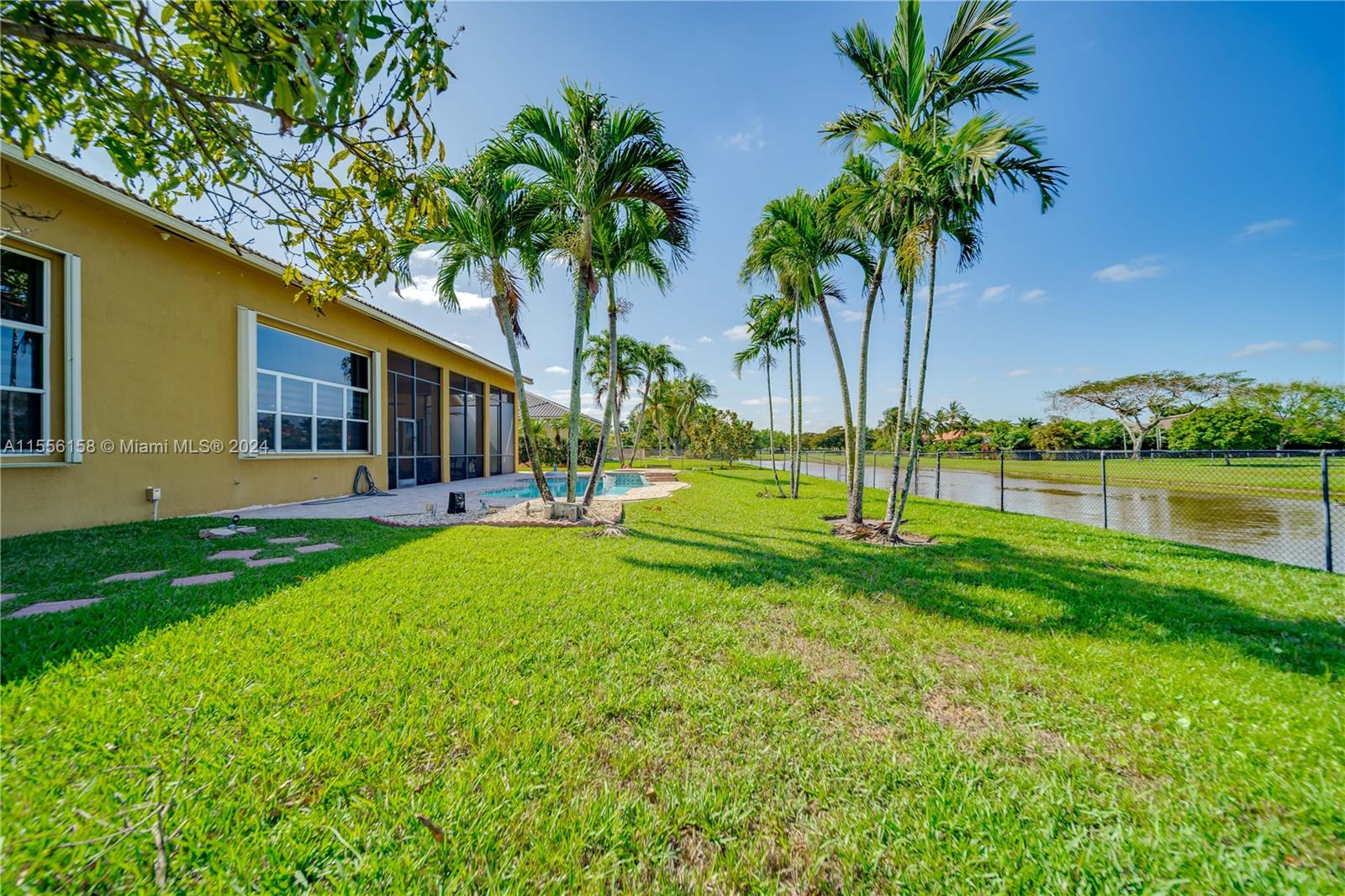 3987 SW 140th Ave