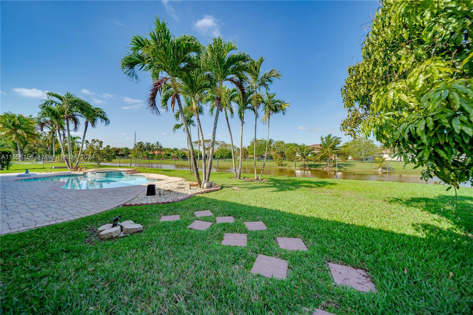 3987 SW 140th Ave