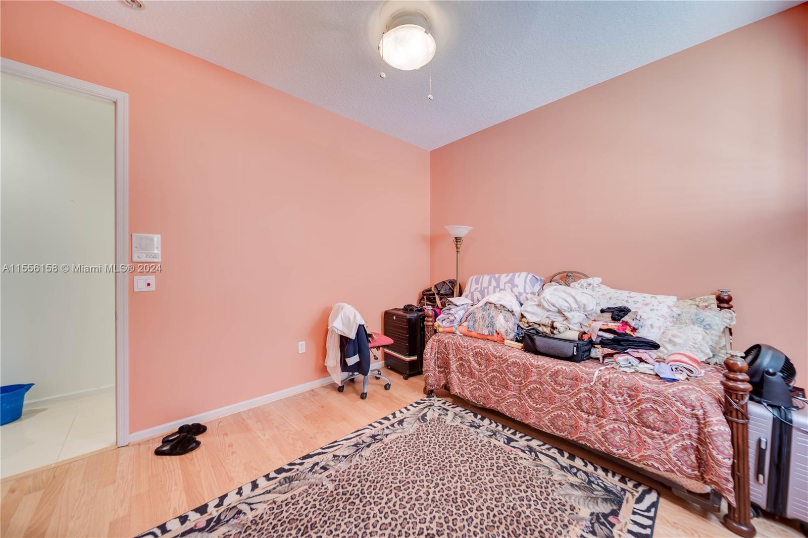 3987 SW 140th Ave