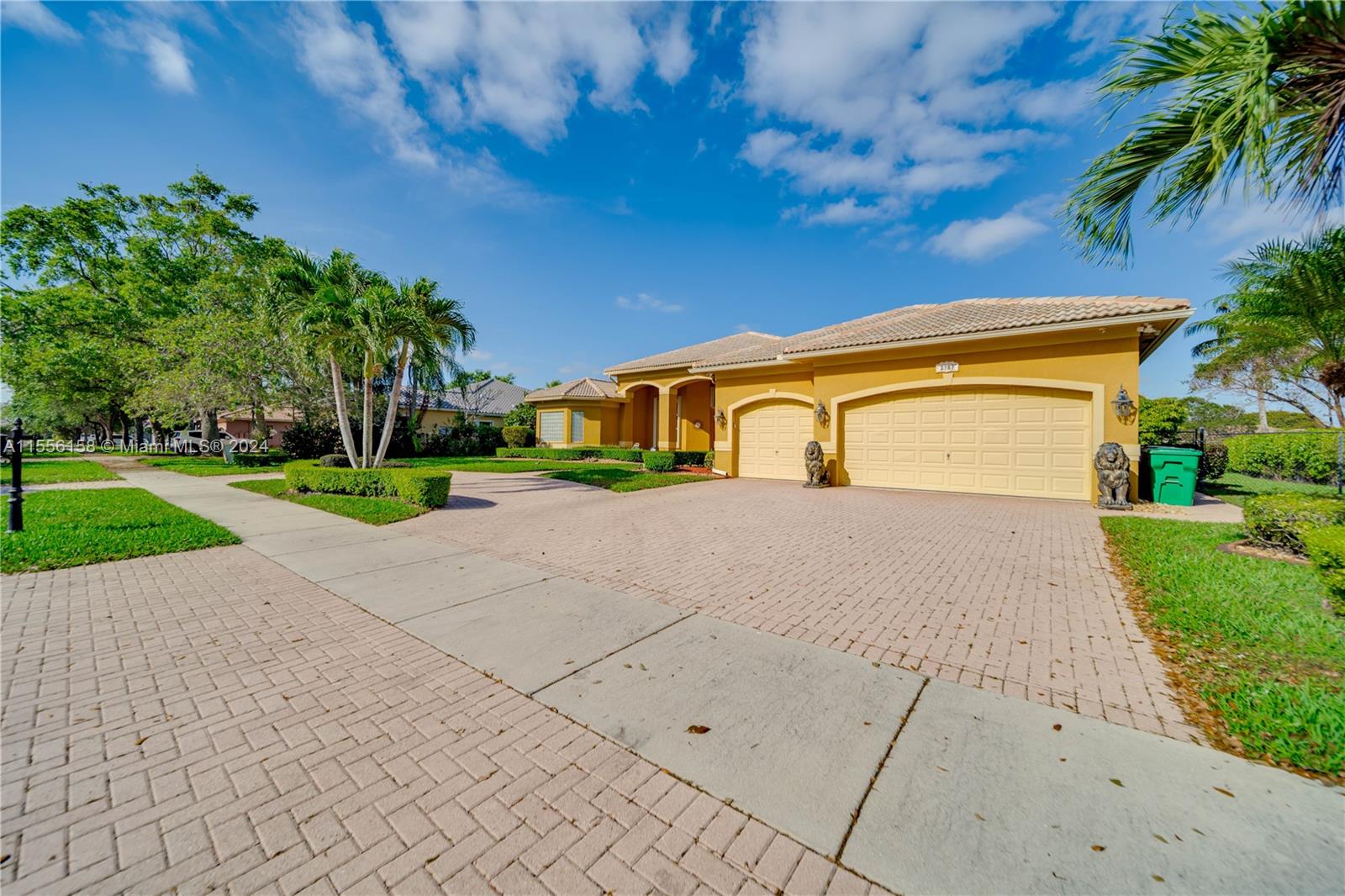 3987 SW 140th Ave