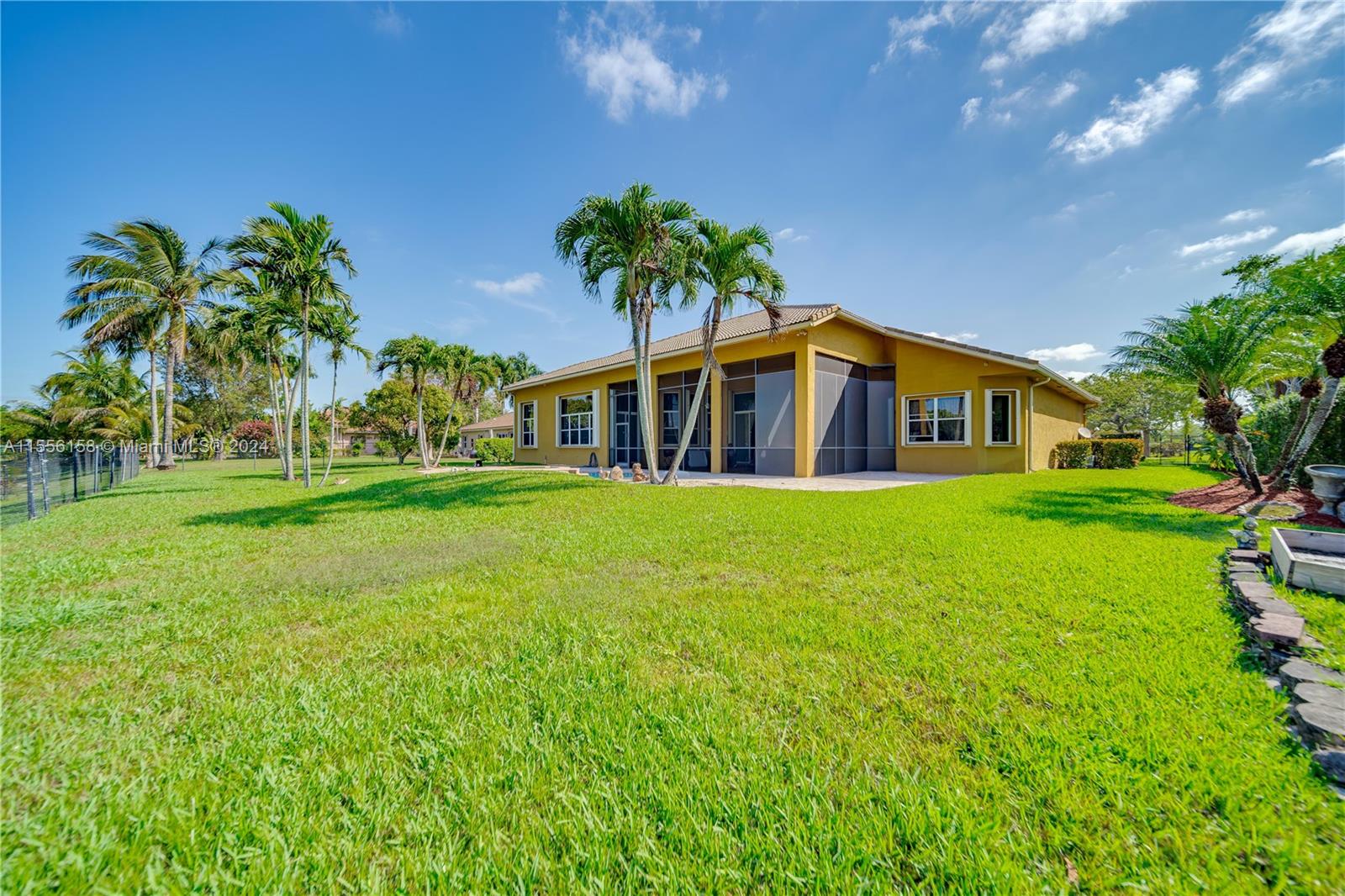 3987 SW 140th Ave