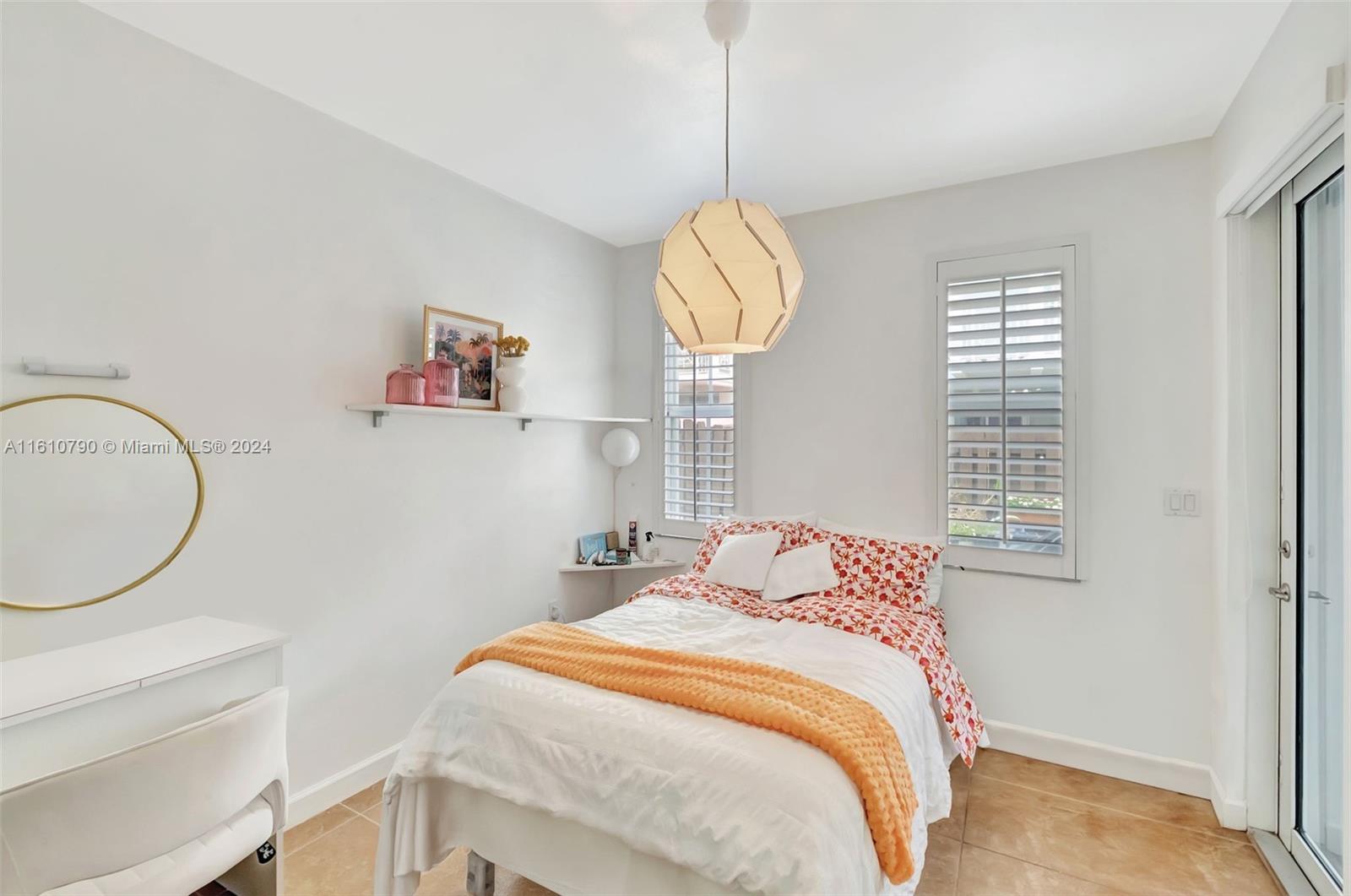 10702 NW 77th St # 10702