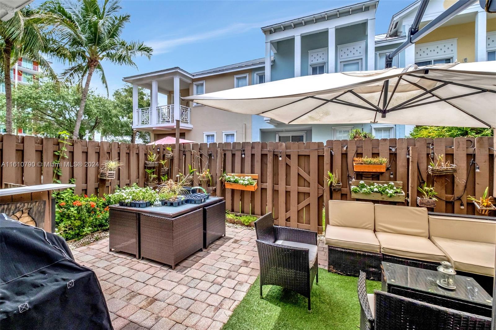 10702 NW 77th St # 10702