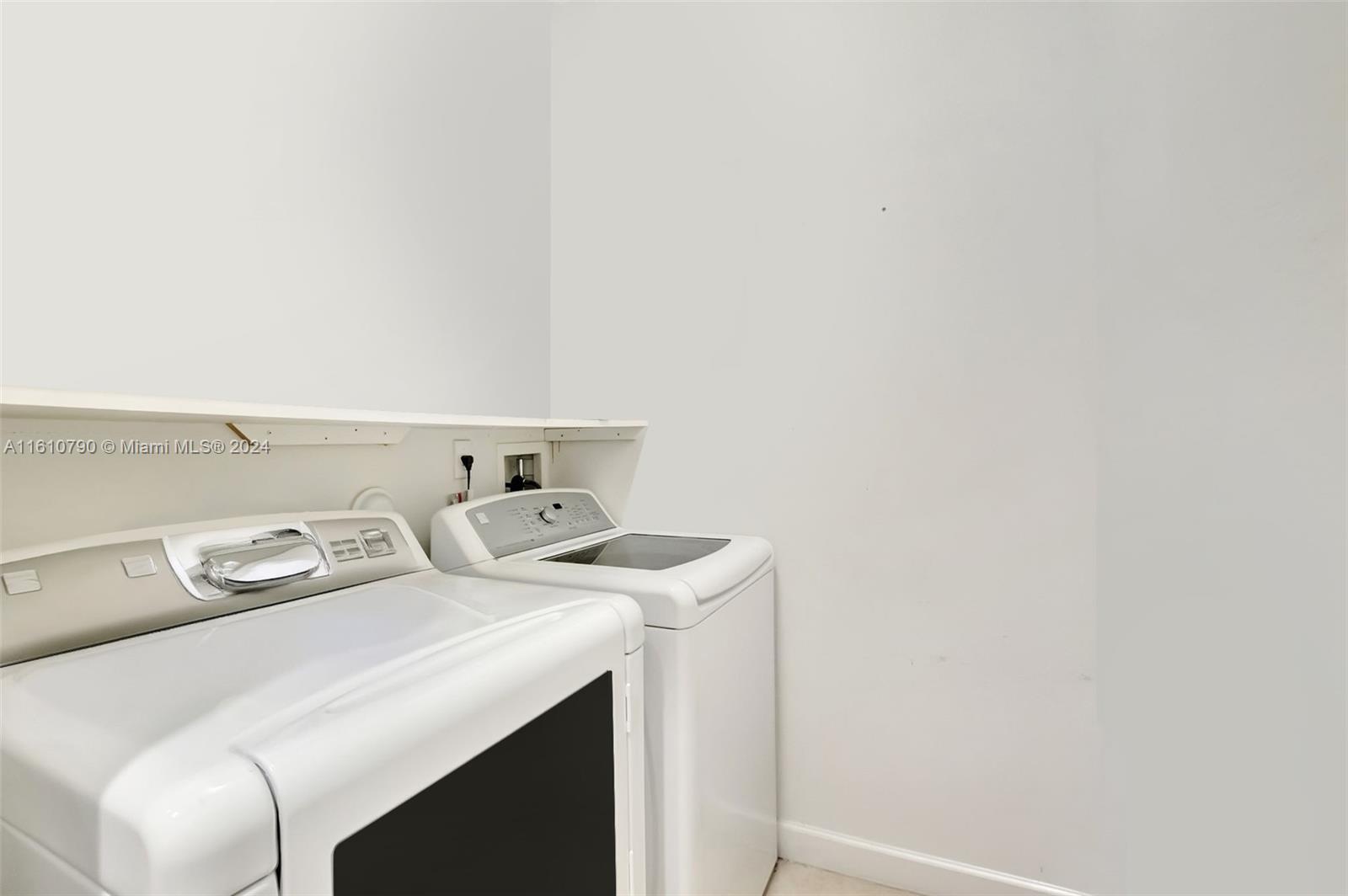 10702 NW 77th St # 10702