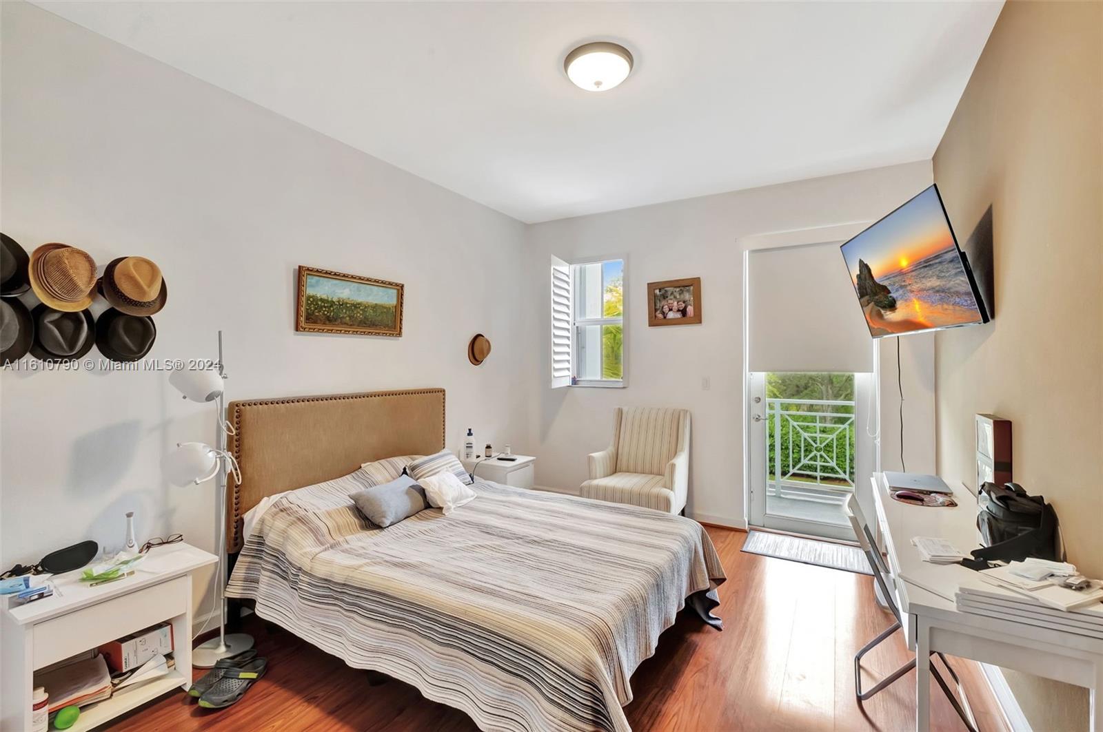 10702 NW 77th St # 10702