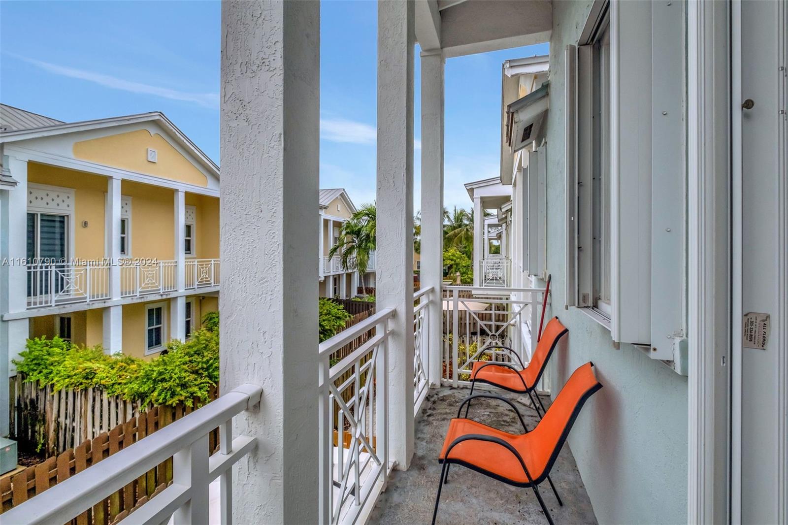 10702 NW 77th St # 10702