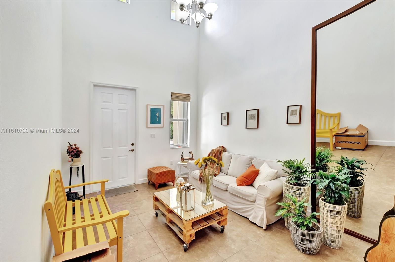 10702 NW 77th St # 10702