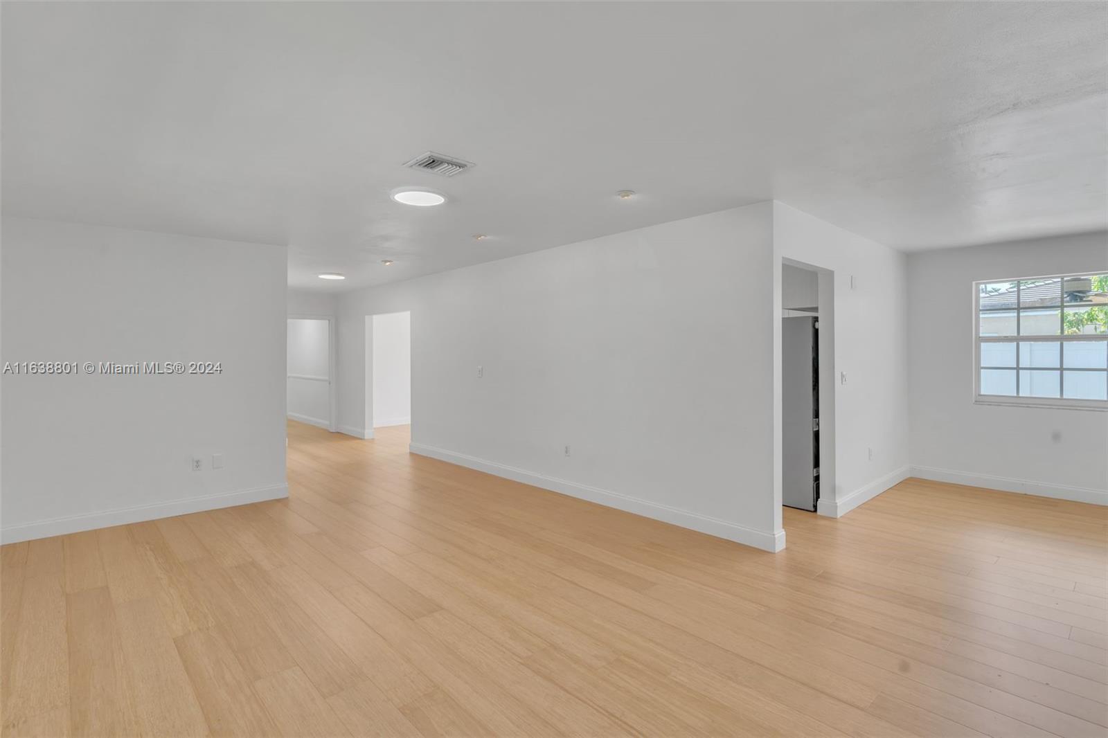 155 SW 39th Ct