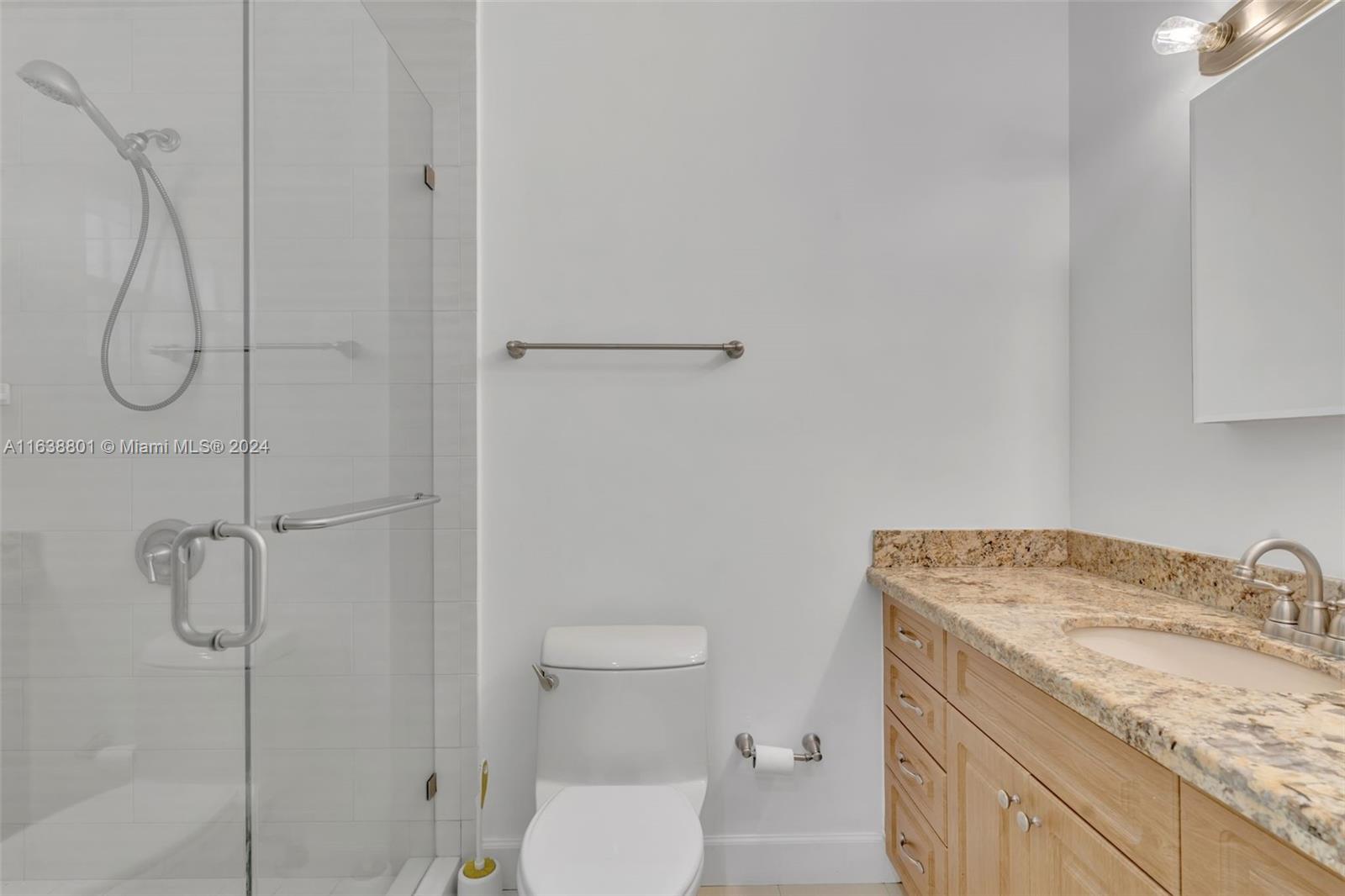 155 SW 39th Ct