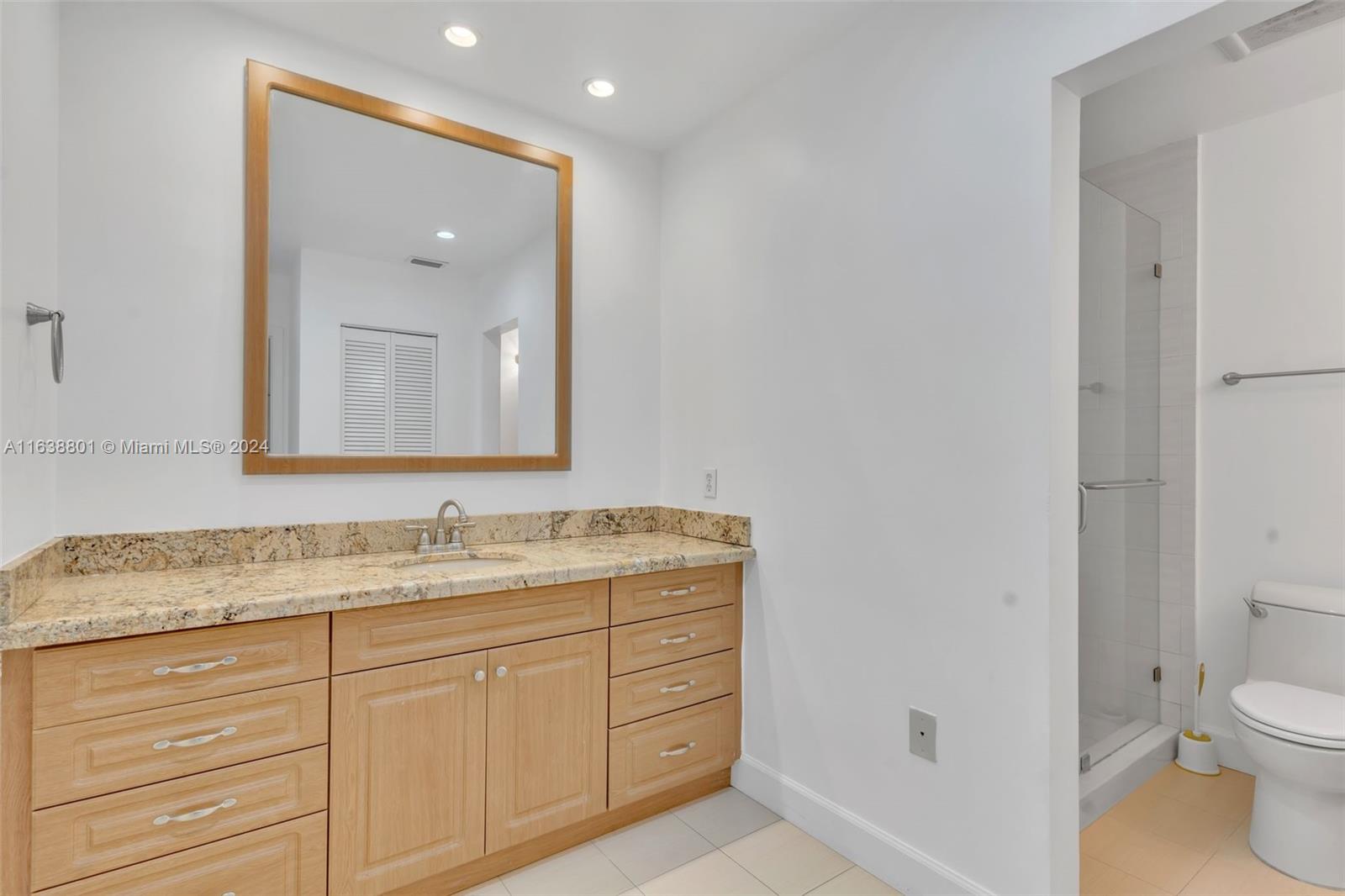 155 SW 39th Ct