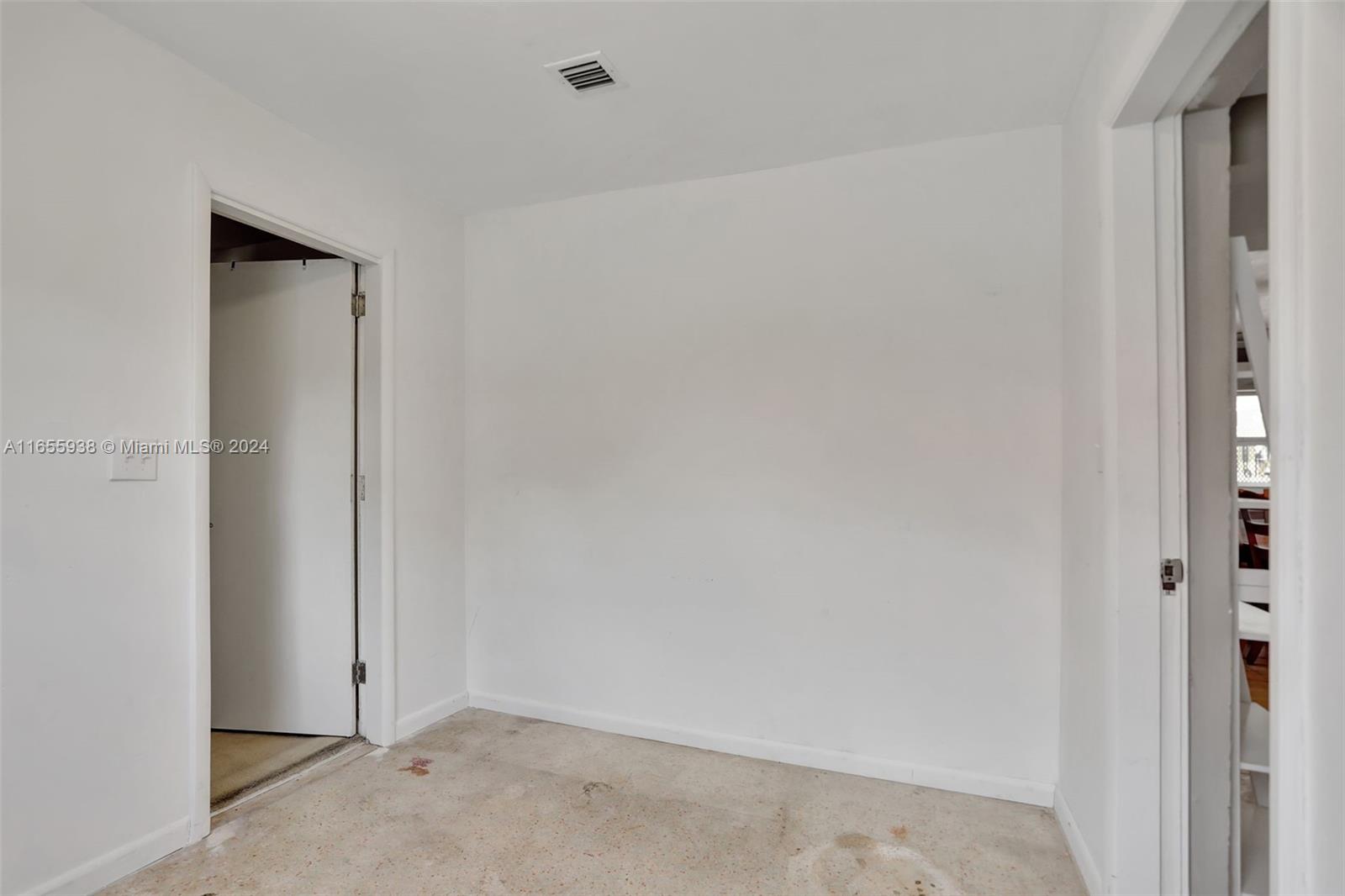 710 NW 37th St