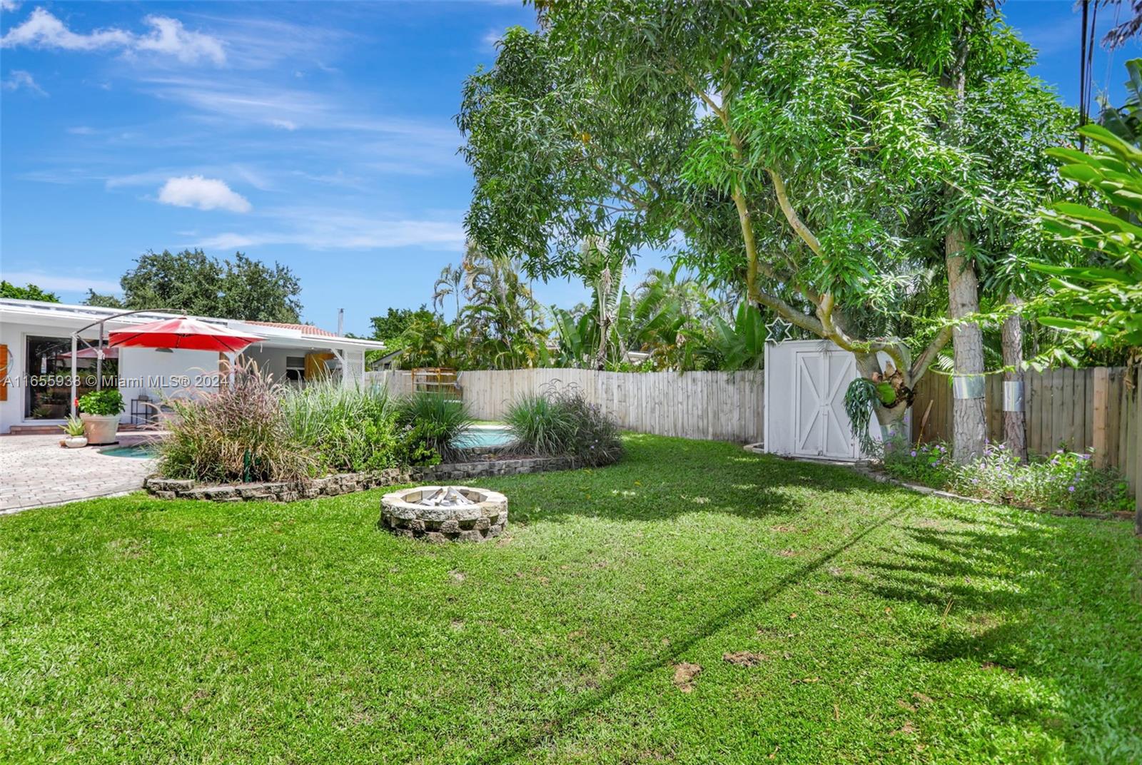 710 NW 37th St