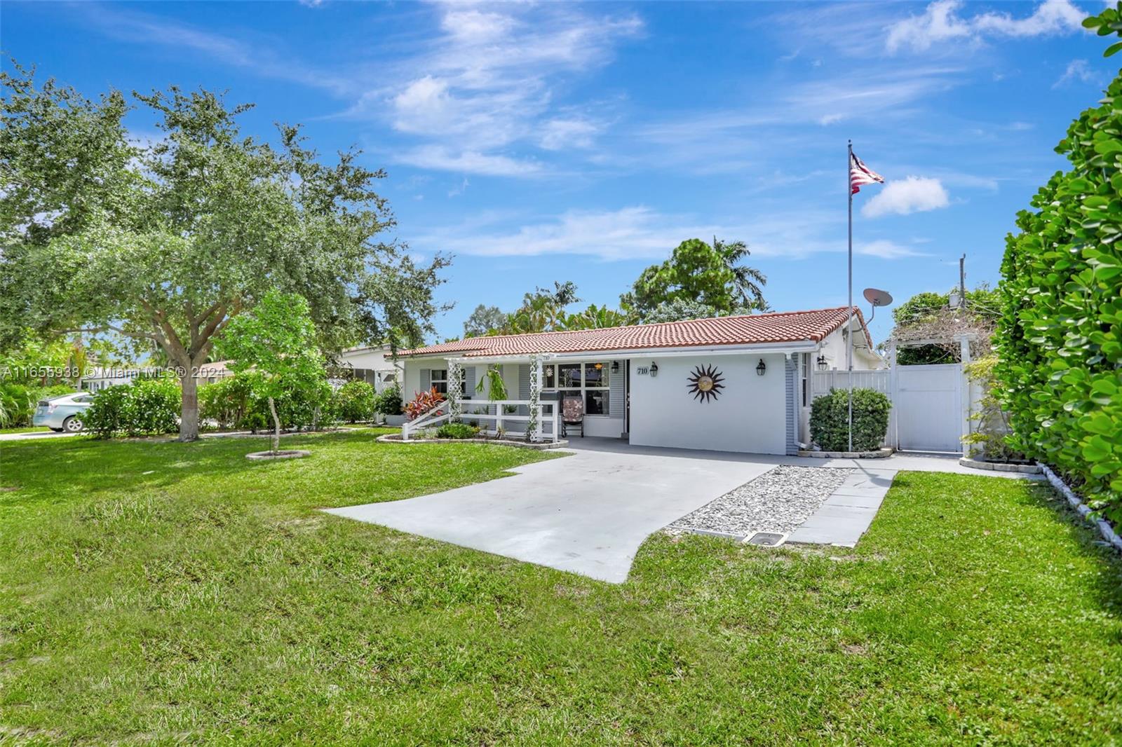 710 NW 37th St