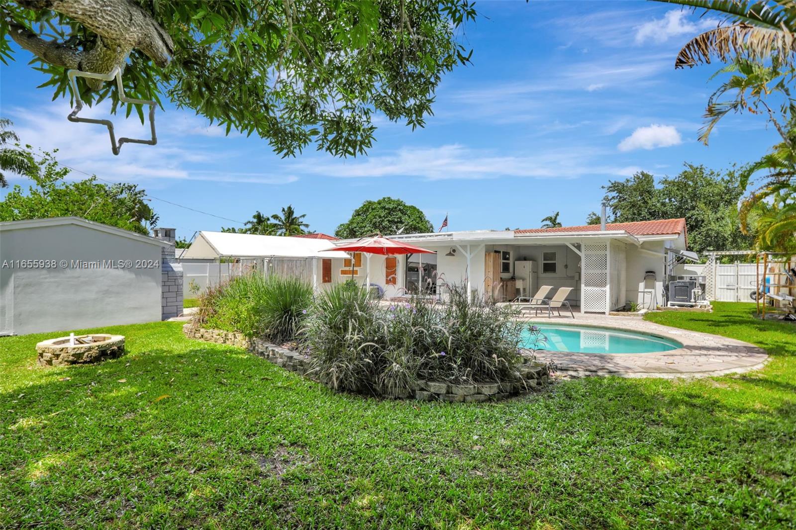 710 NW 37th St