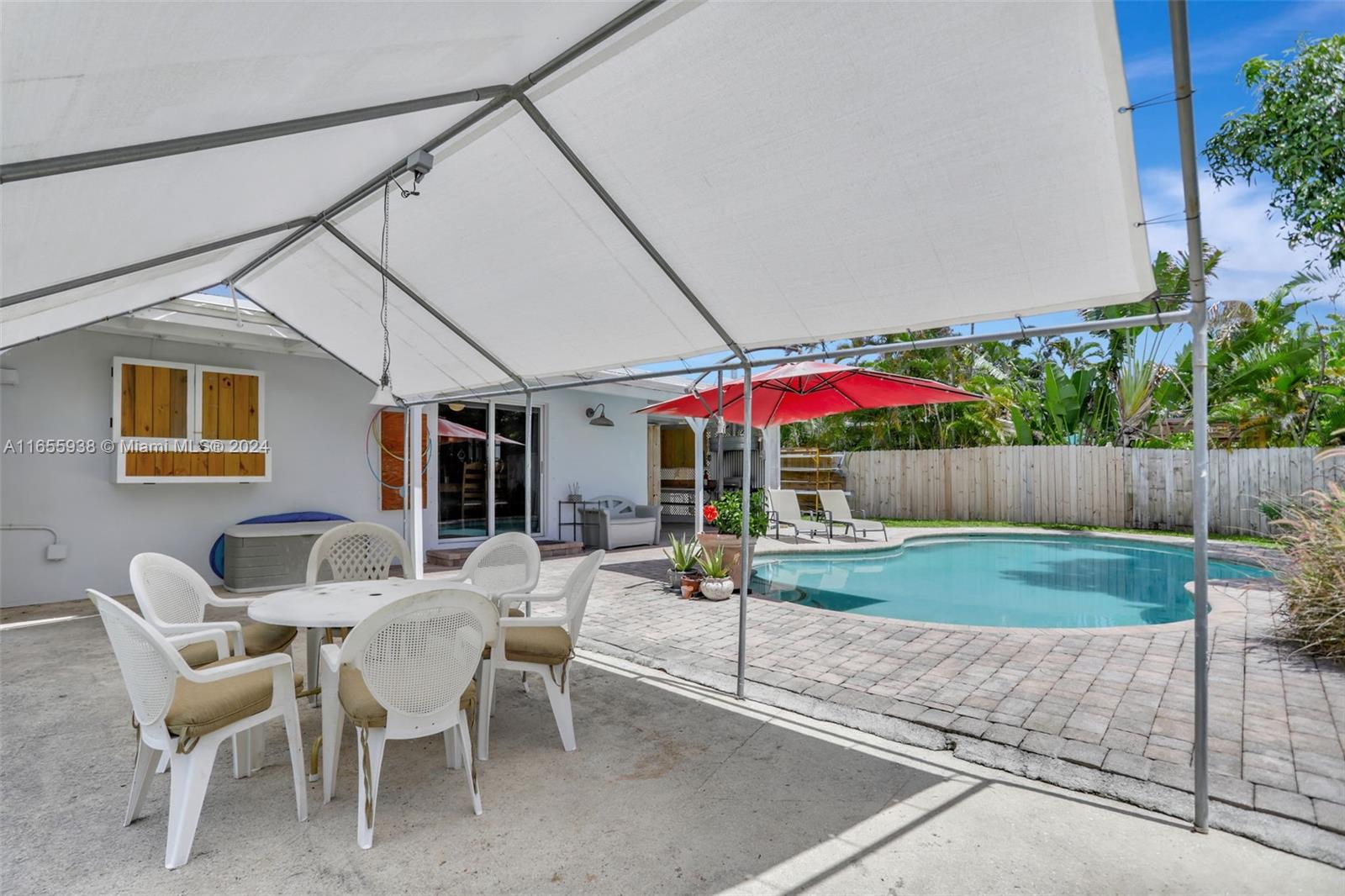 710 NW 37th St