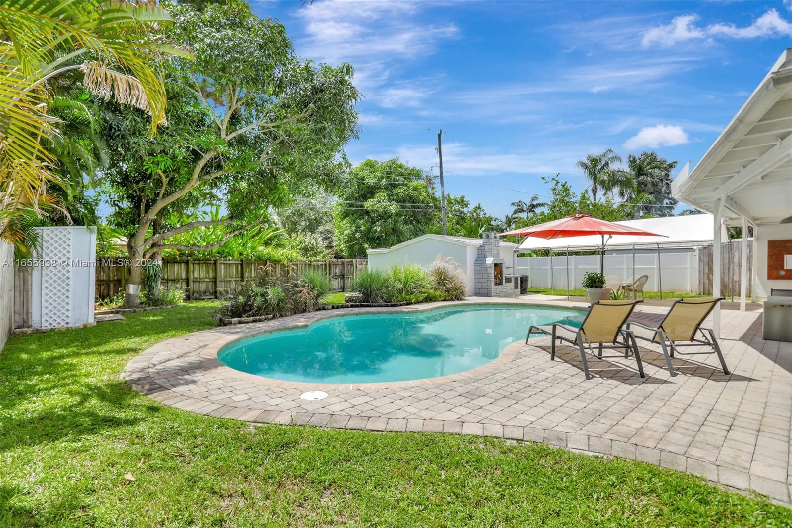 710 NW 37th St