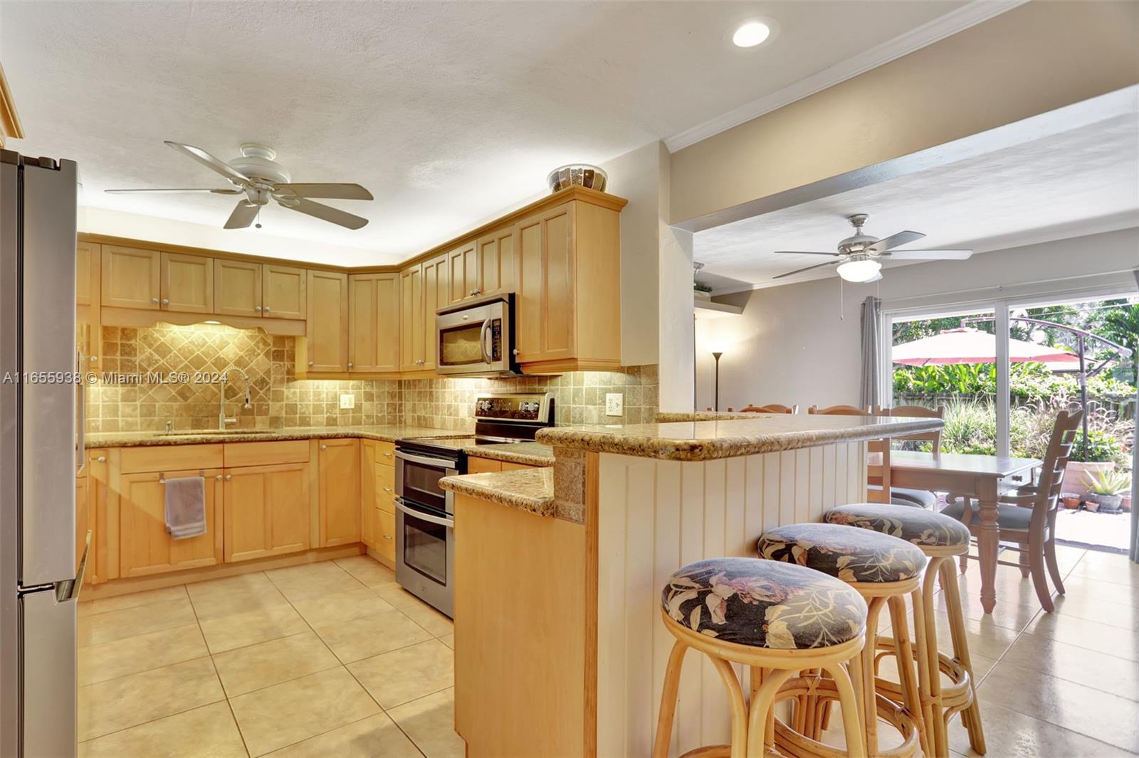 710 NW 37th St