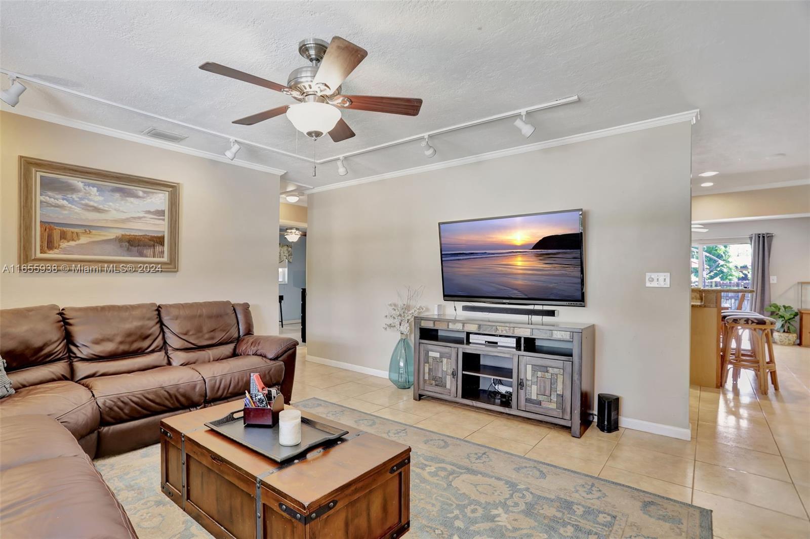 710 NW 37th St