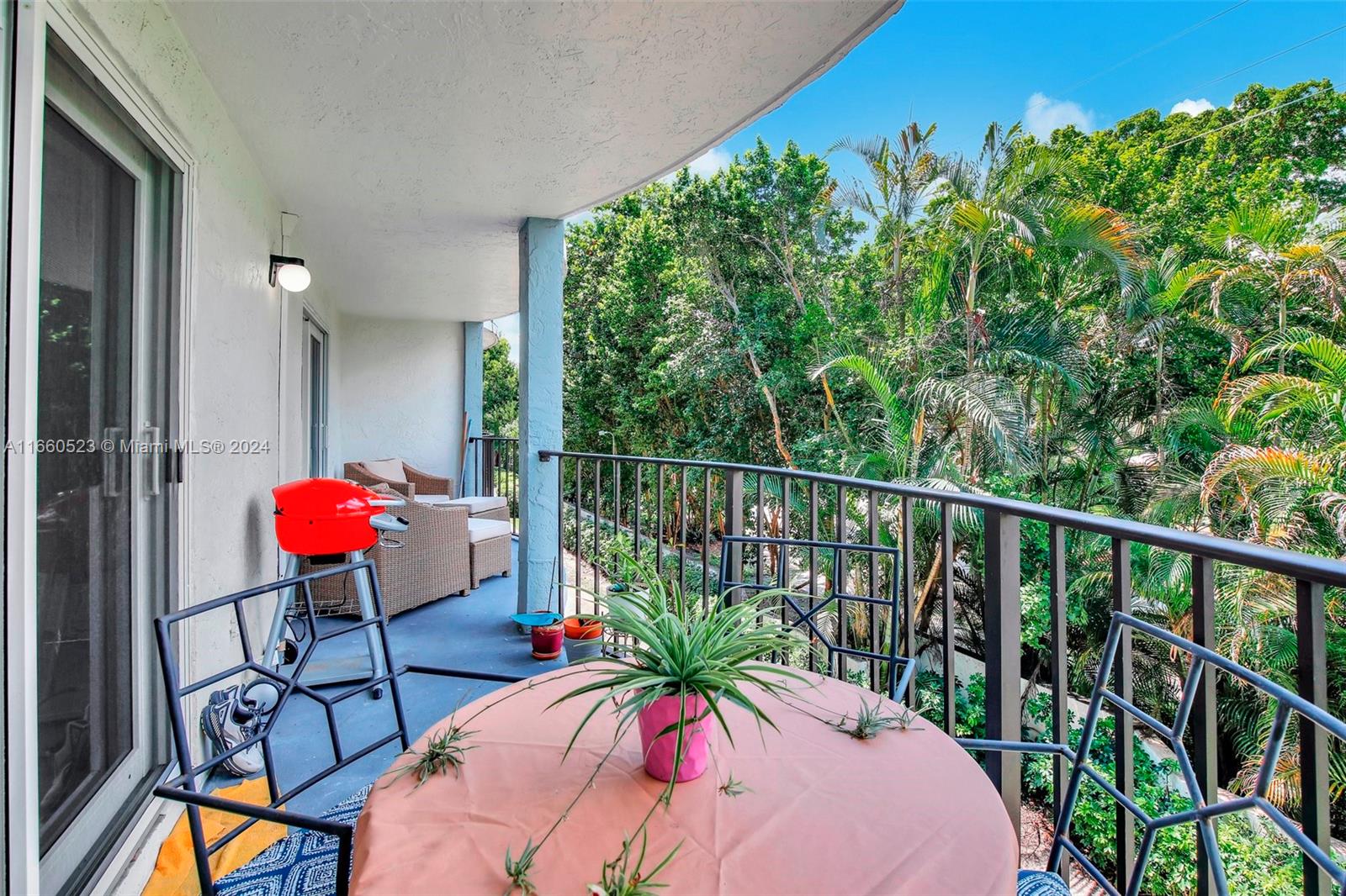 3909 N Ocean Blvd # 202