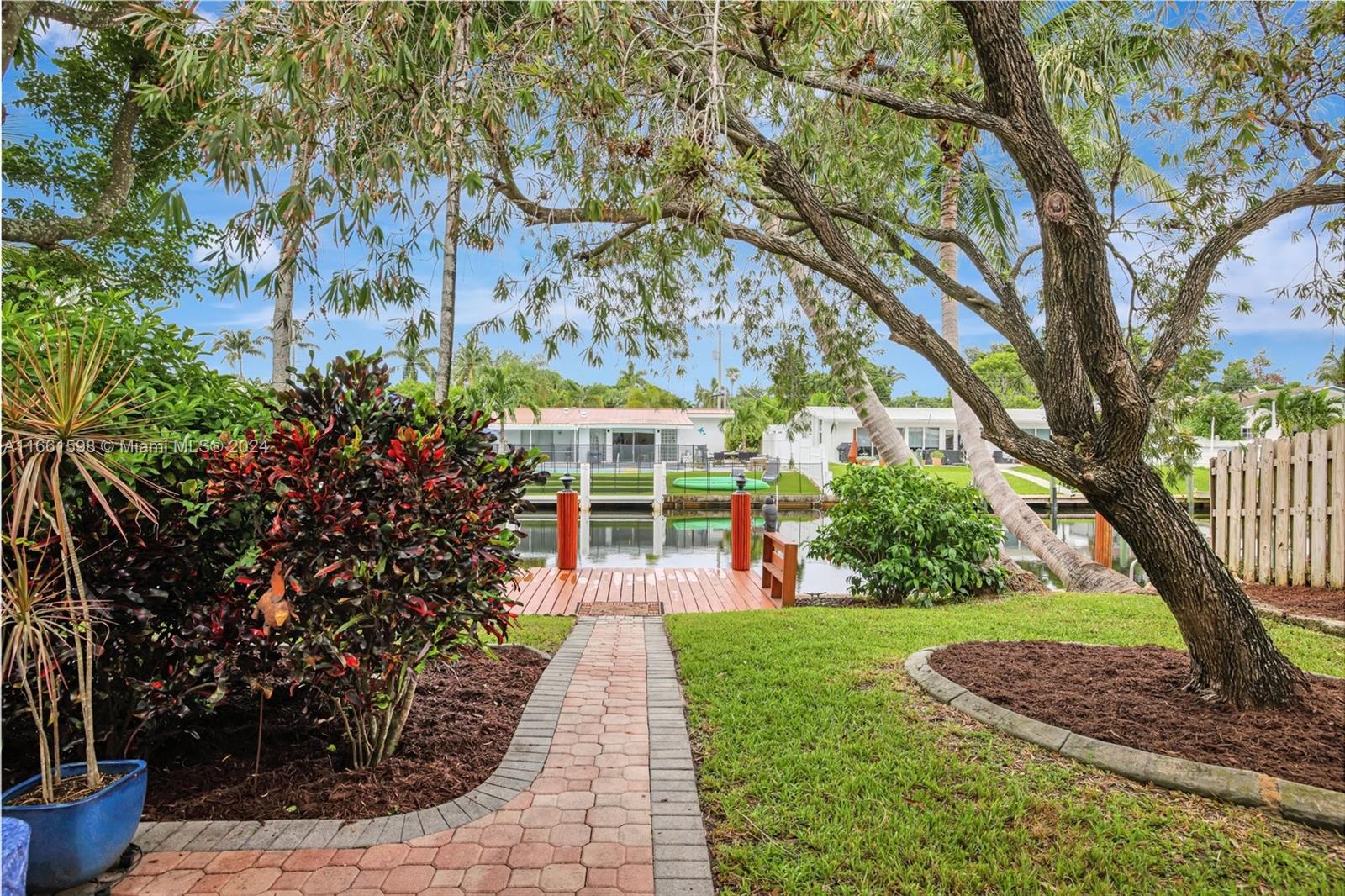 2497 Bimini Ln