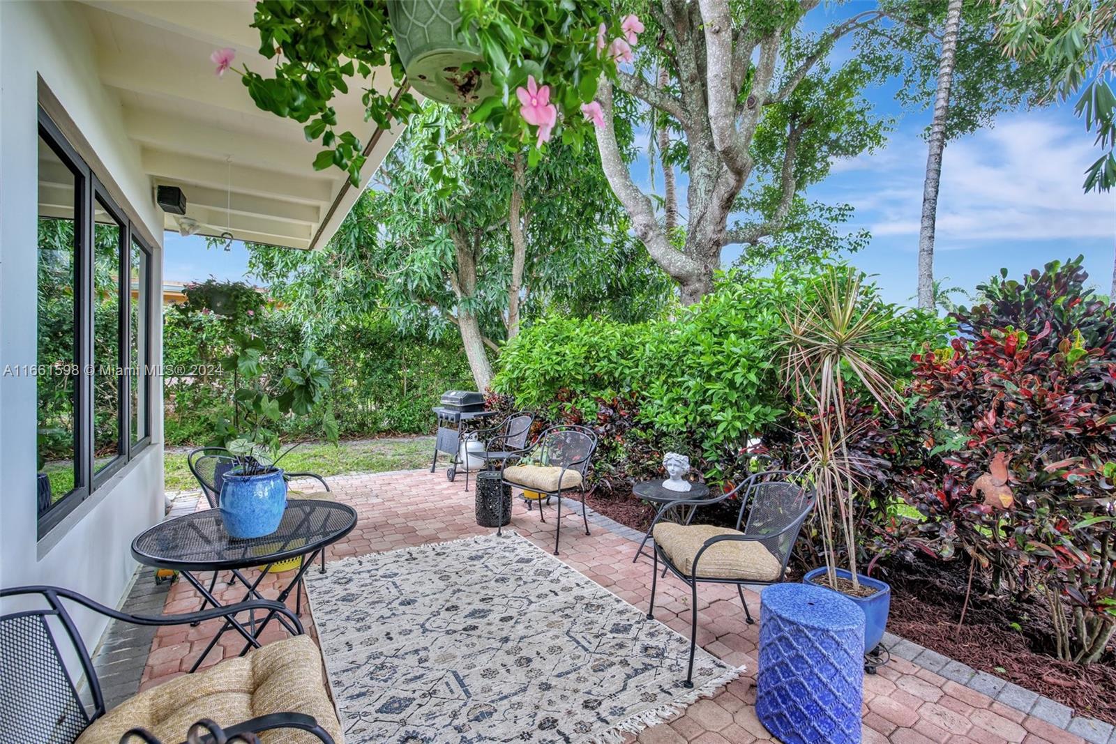 2497 Bimini Ln