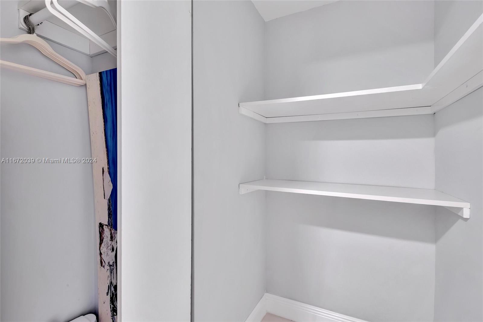 61 Collins Ave # 403