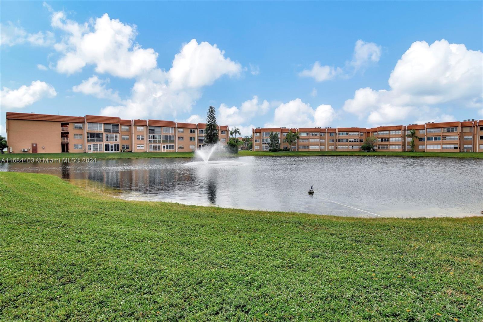 9540 Sunrise Lakes Blvd Unit: 103