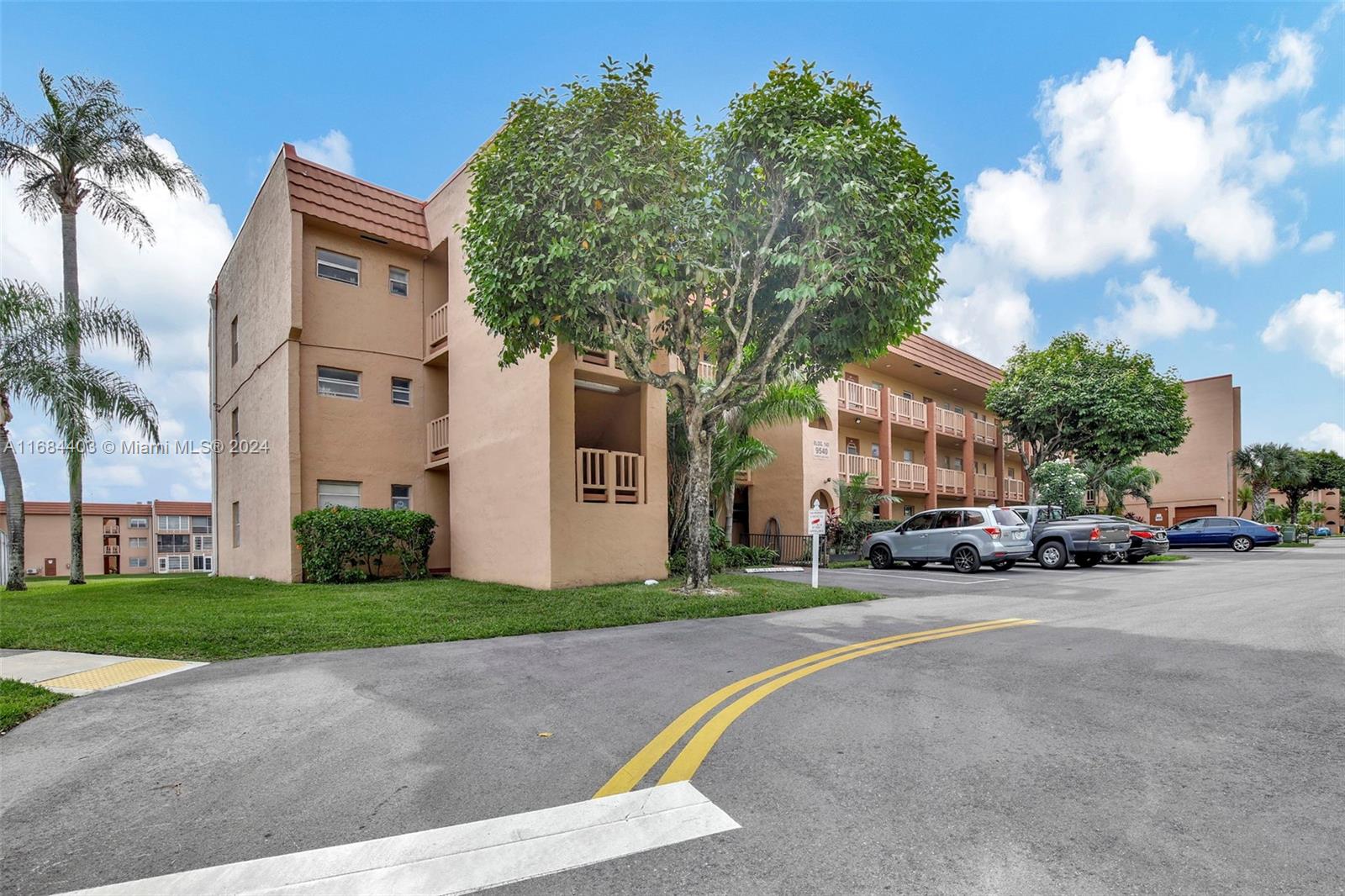 9540 Sunrise Lakes Blvd Unit: 103