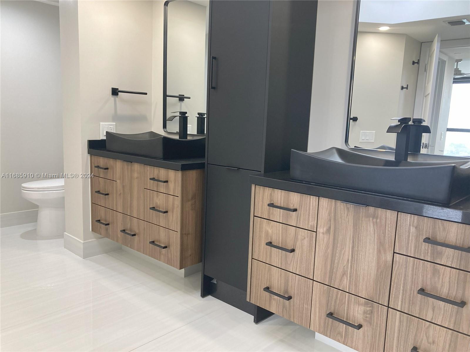 3640 Yacht Club Dr # 1207