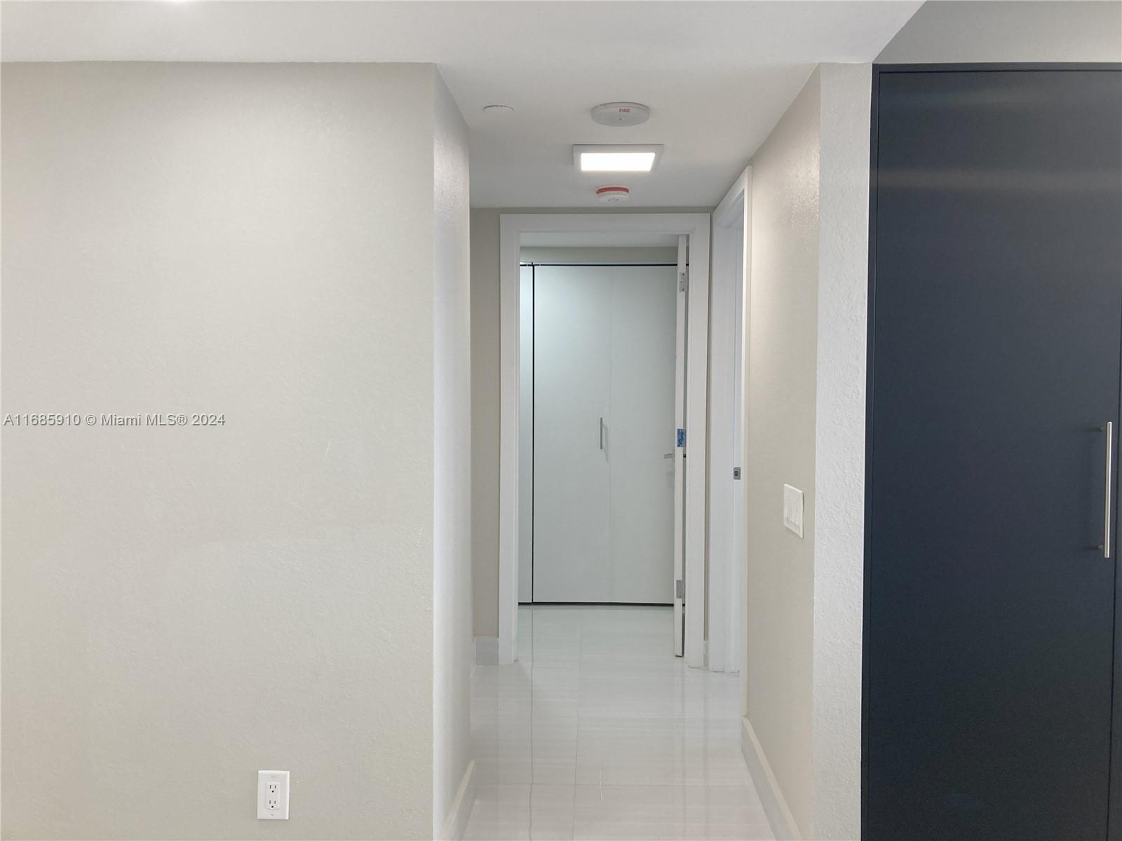 3640 Yacht Club Dr # 1207