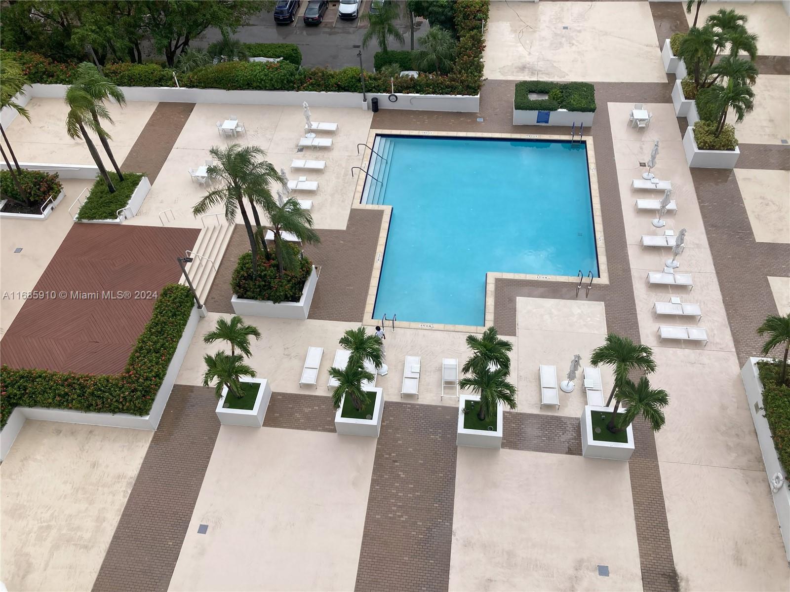 3640 Yacht Club Dr # 1207