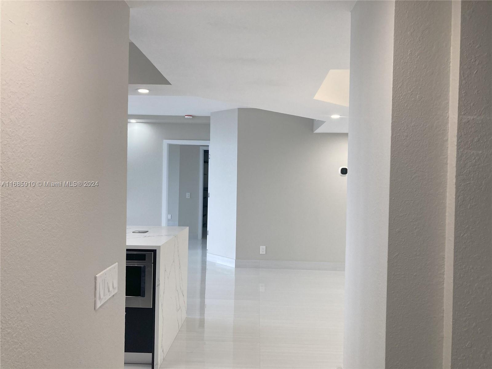 3640 Yacht Club Dr # 1207