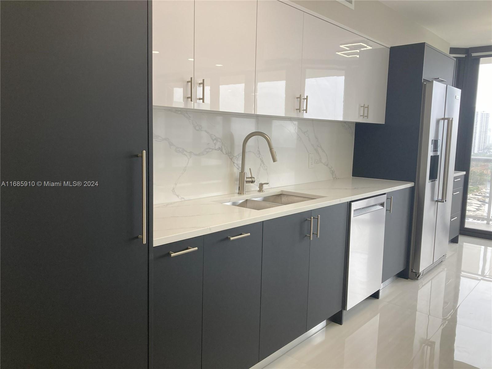 3640 Yacht Club Dr # 1207