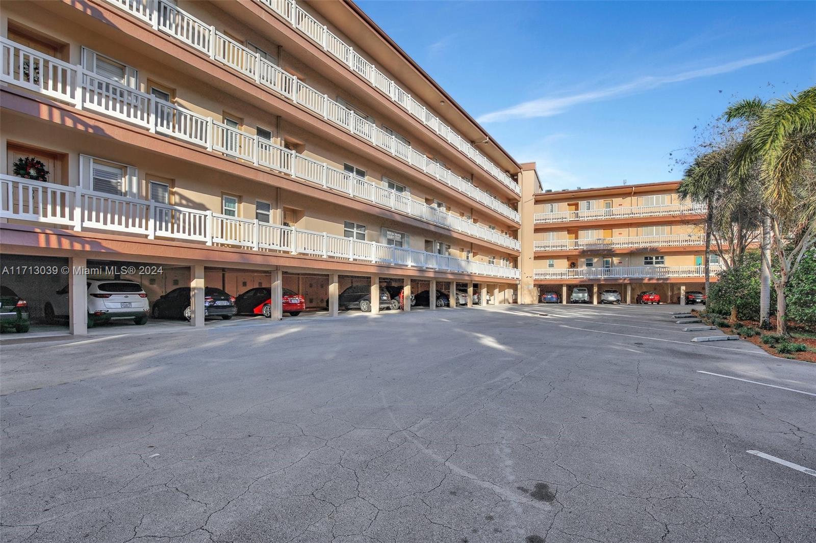 6751 Cypress Rd # 215