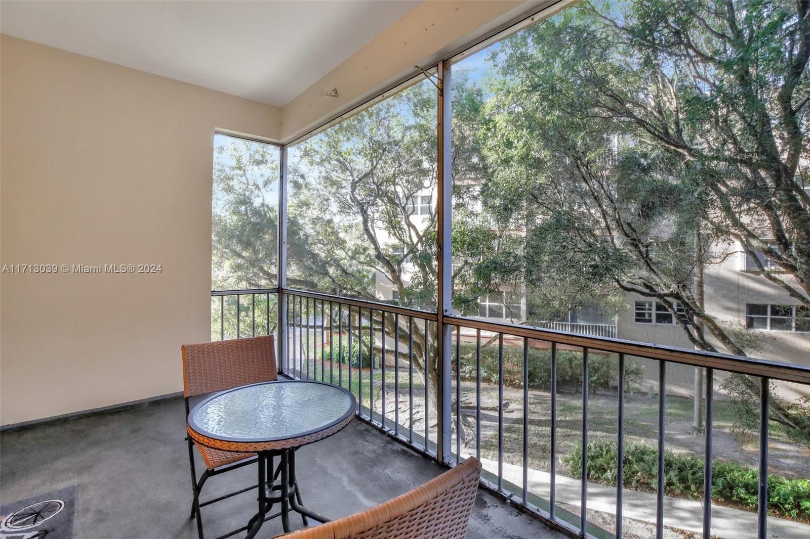 6751 Cypress Rd # 215