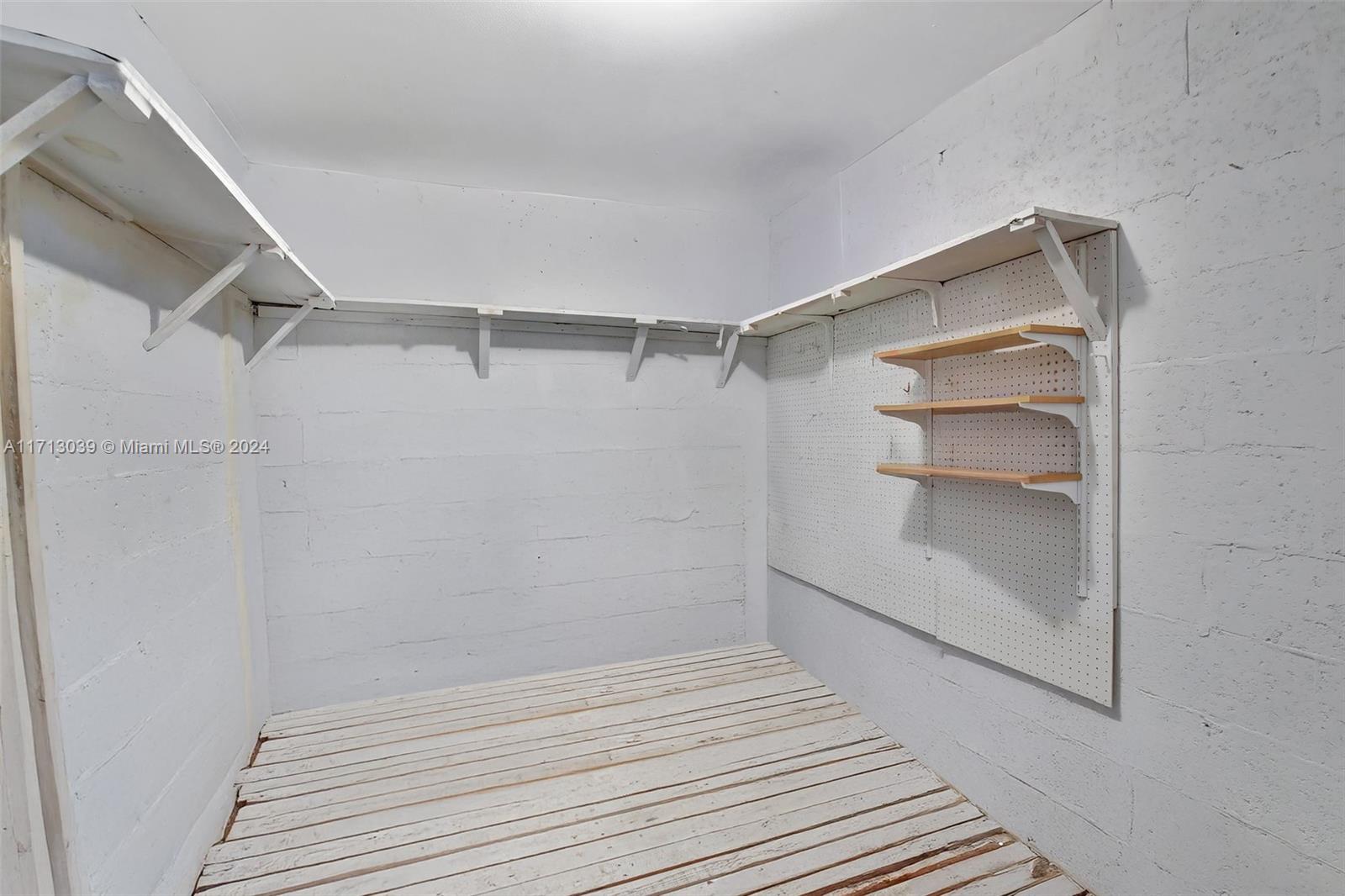 6751 Cypress Rd # 215