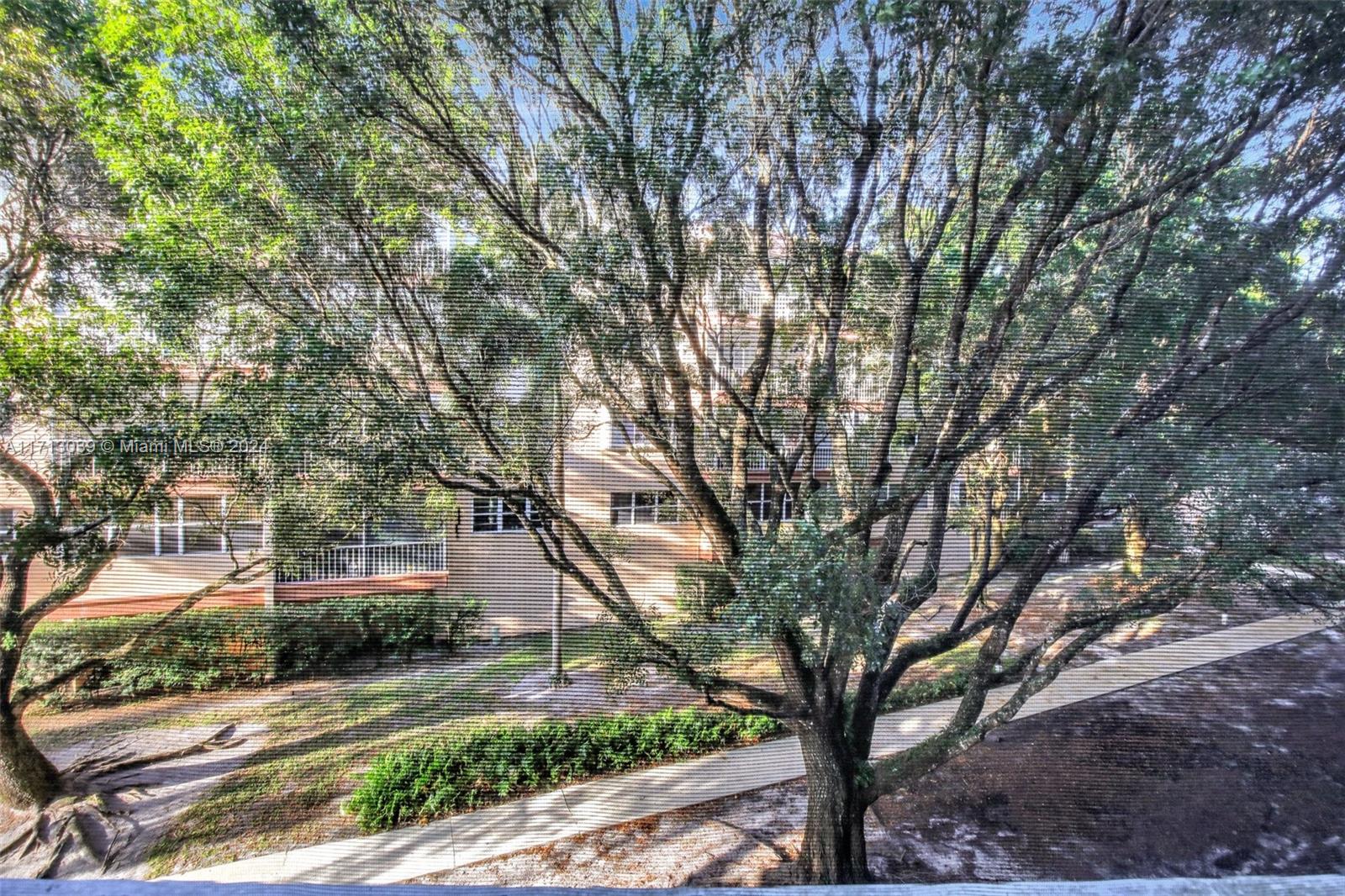 6751 Cypress Rd # 215