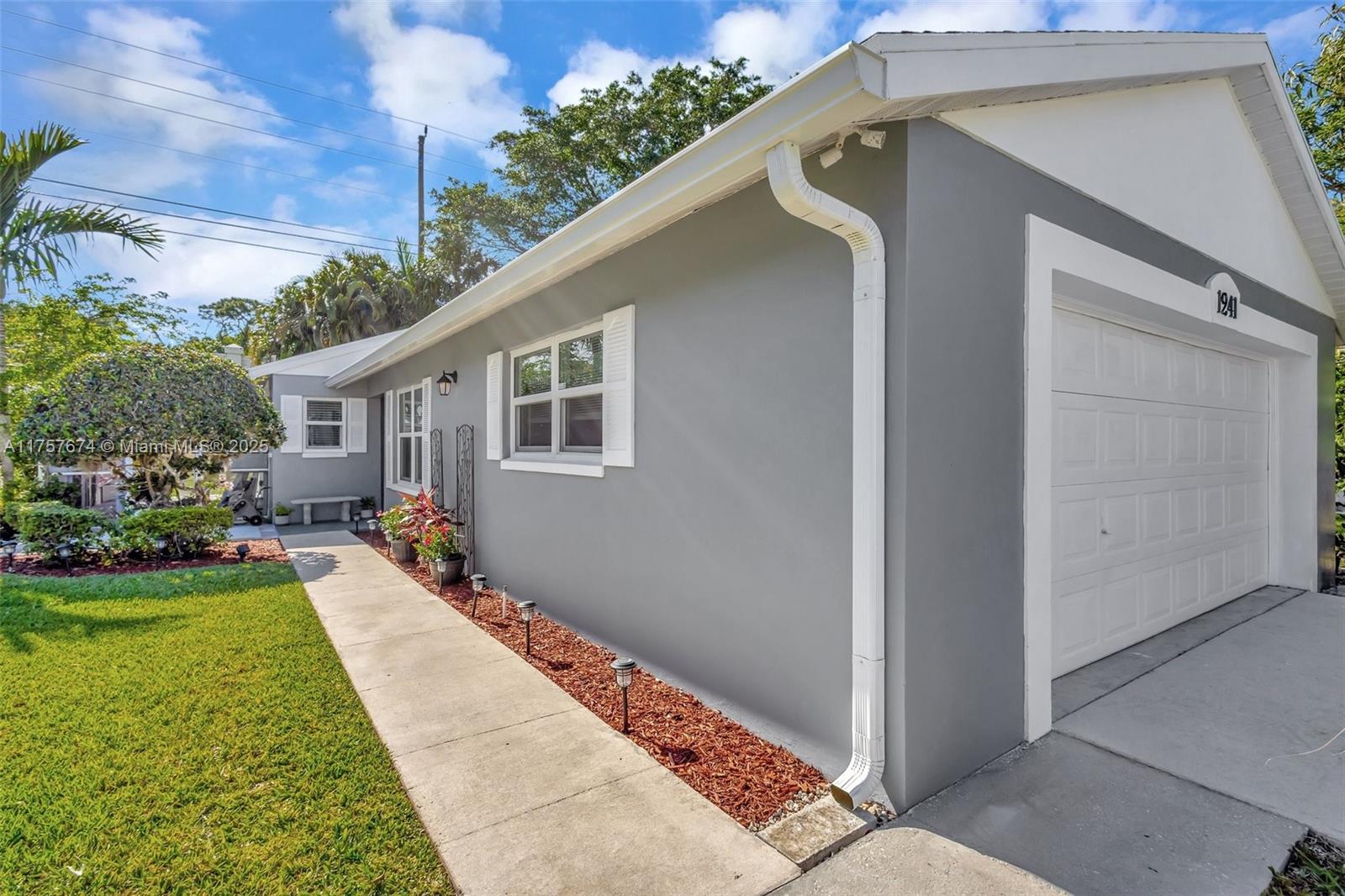 1241 Pine Sage Cir