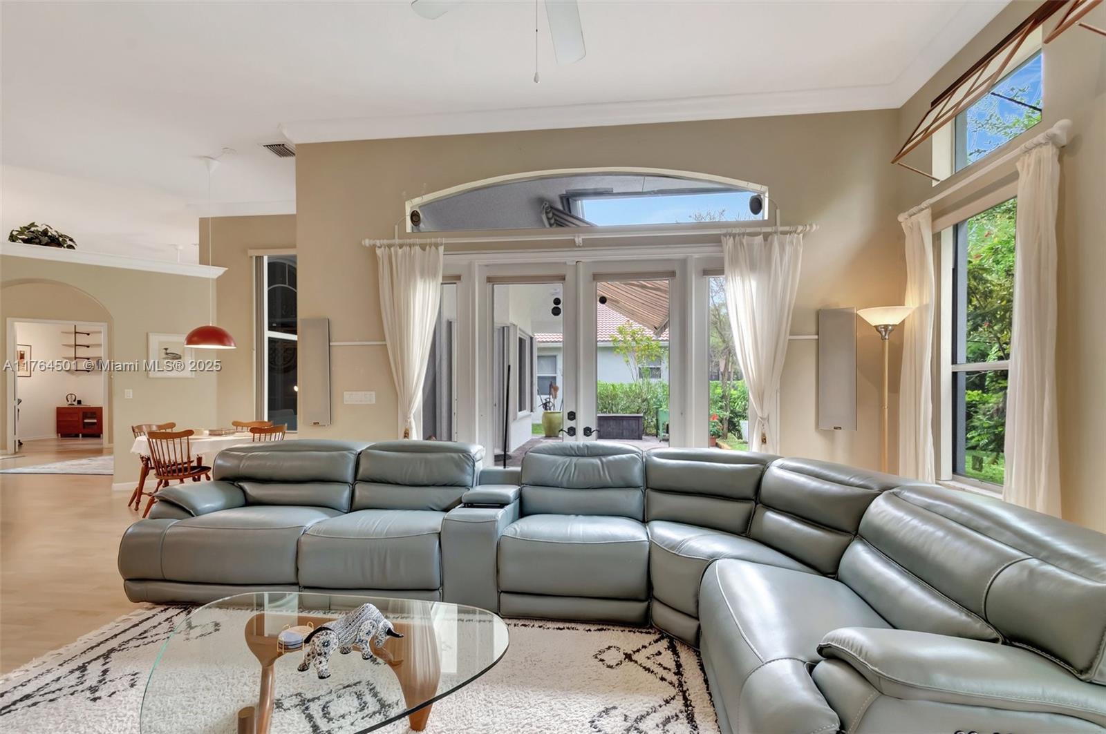 10234 Oak Meadow Ln