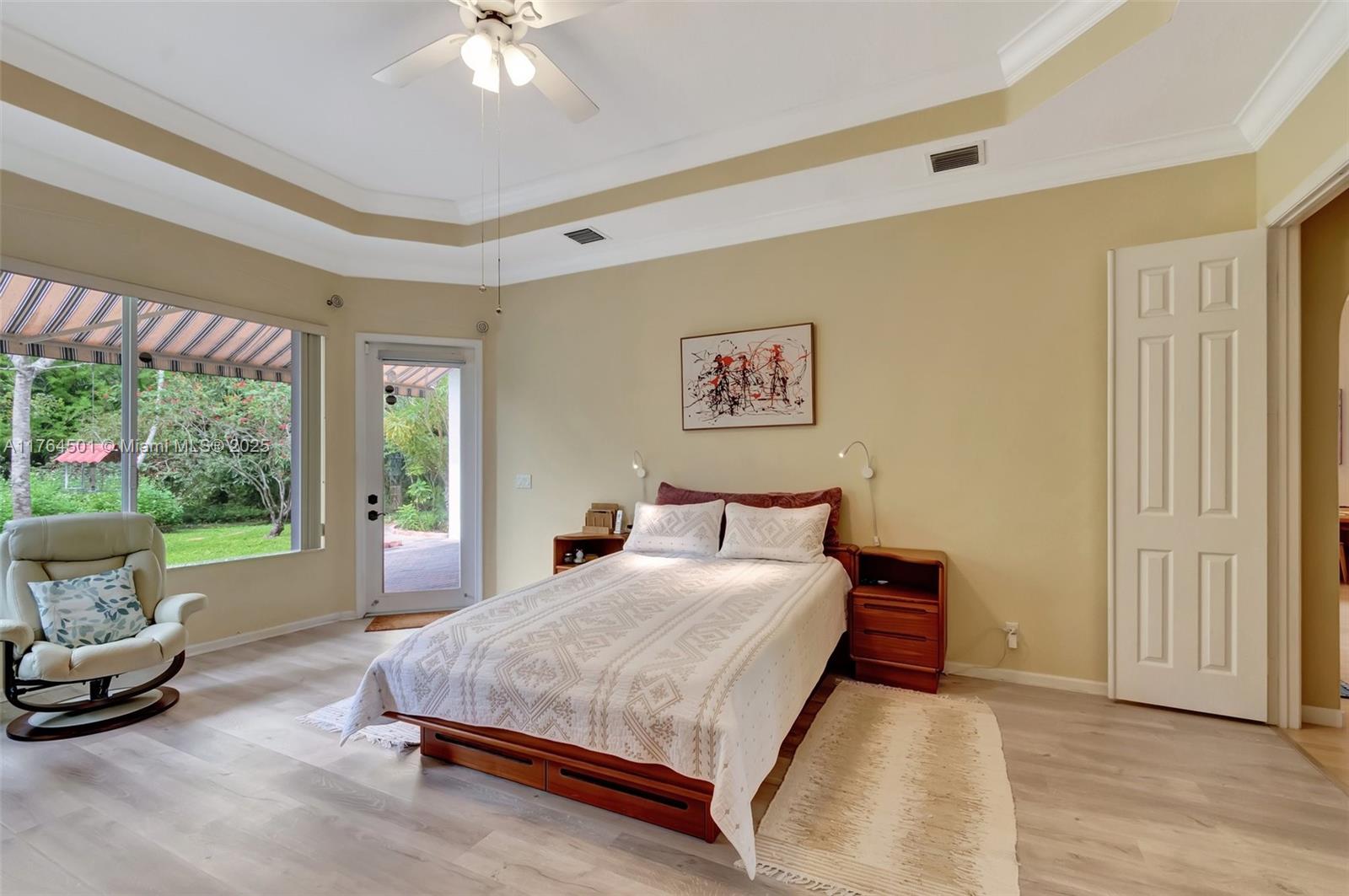 10234 Oak Meadow Ln